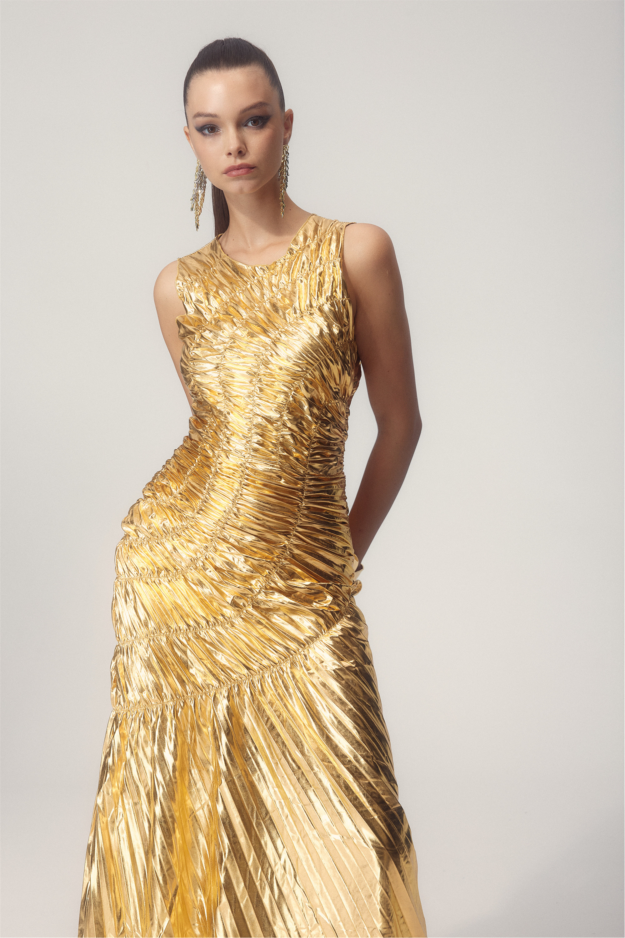 Silla Metallic Pleated Midi Dress-purelyfable