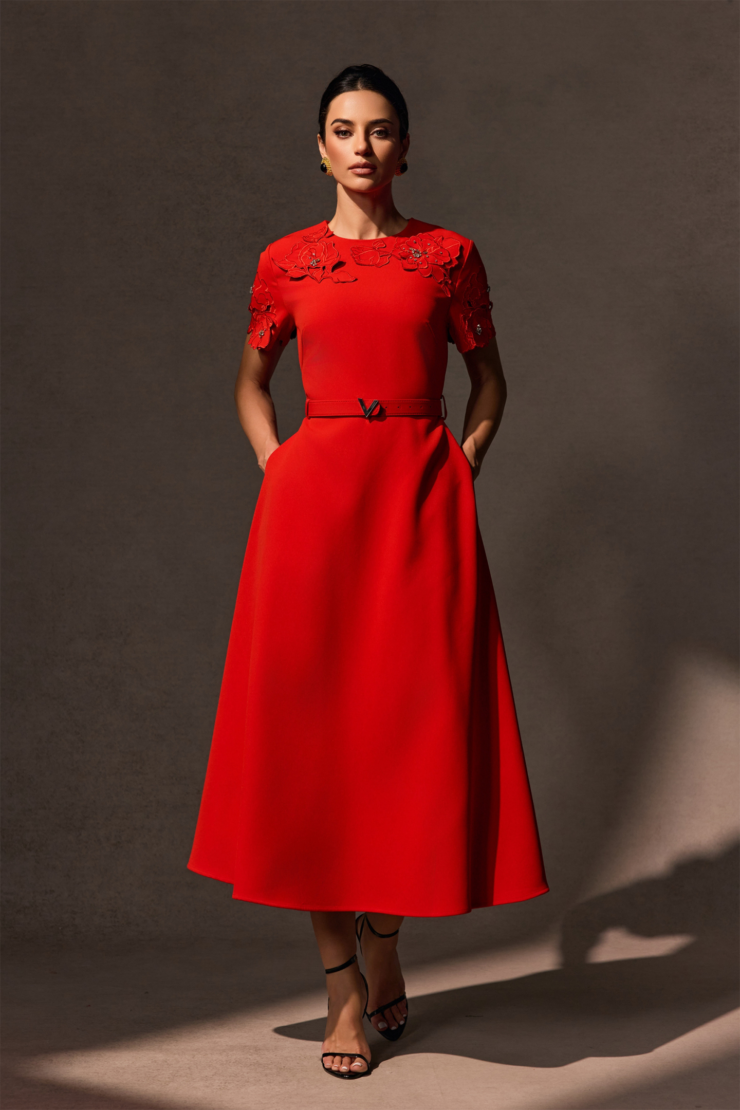 Vera Floral Applique Short Sleeve Midi Dress-purelyfable