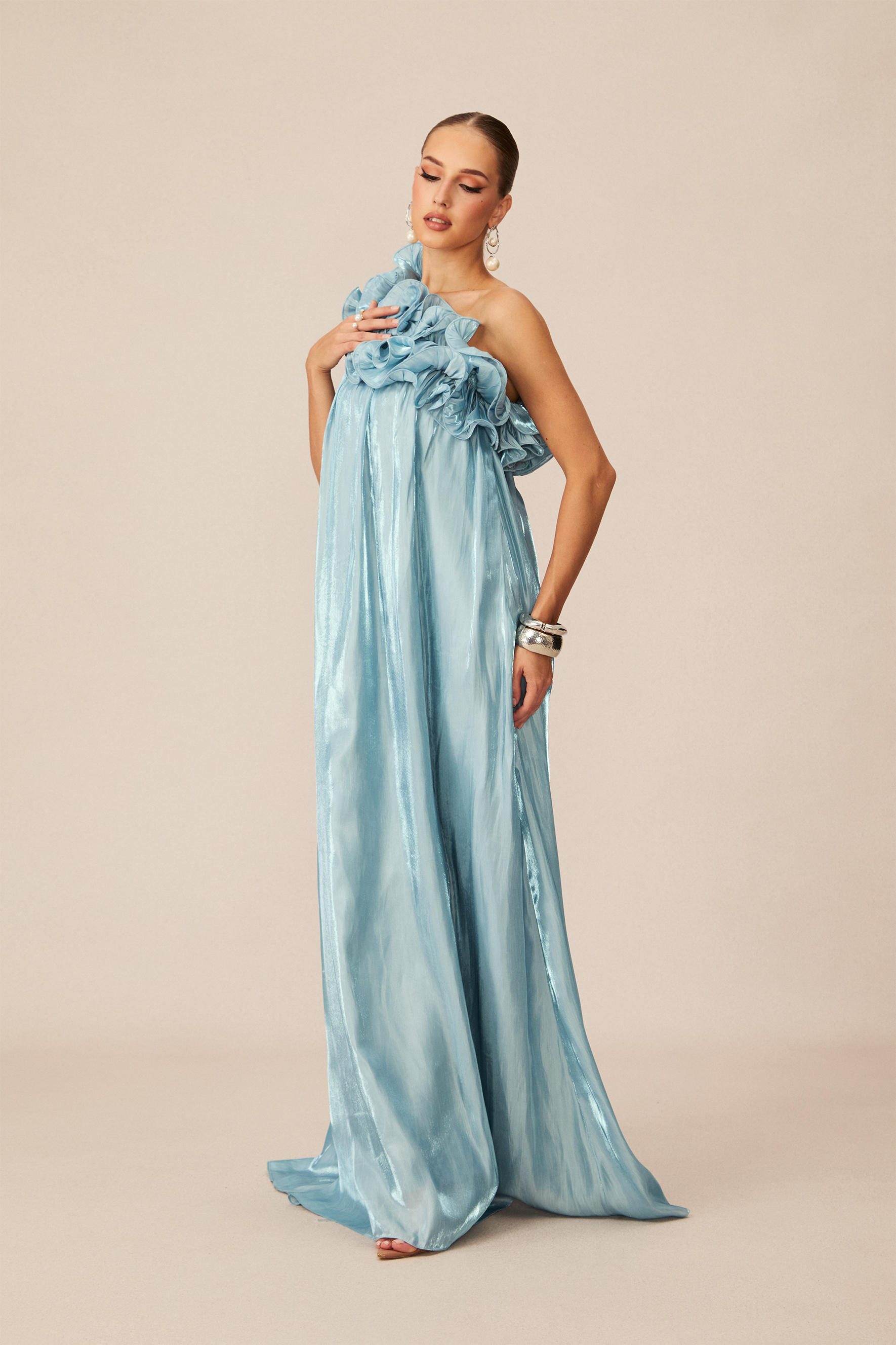 Hedda One-shoulder Floral Maxi Dress in Blue-purelyfable