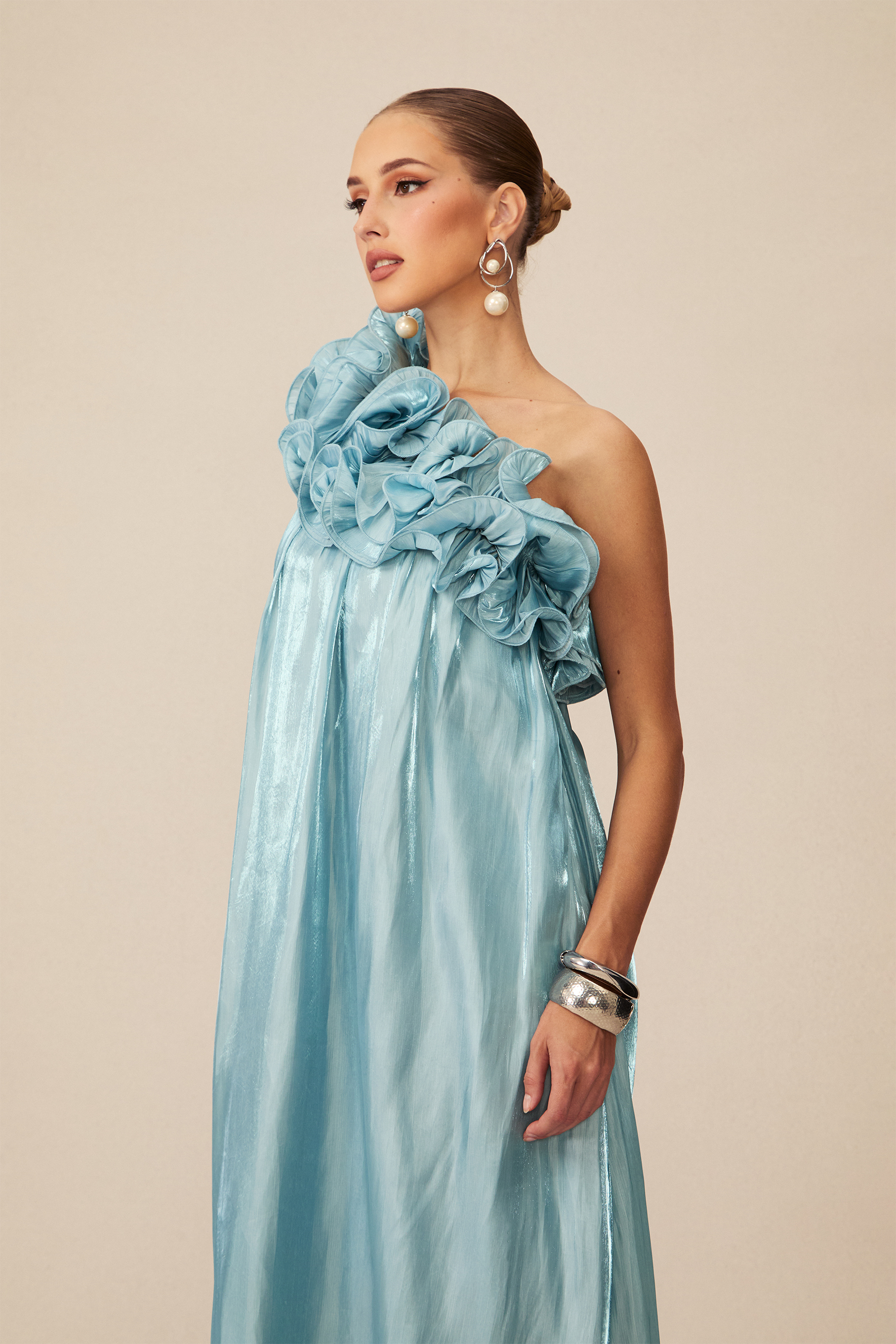 Hedda One-shoulder Floral Maxi Dress in Blue-purelyfable