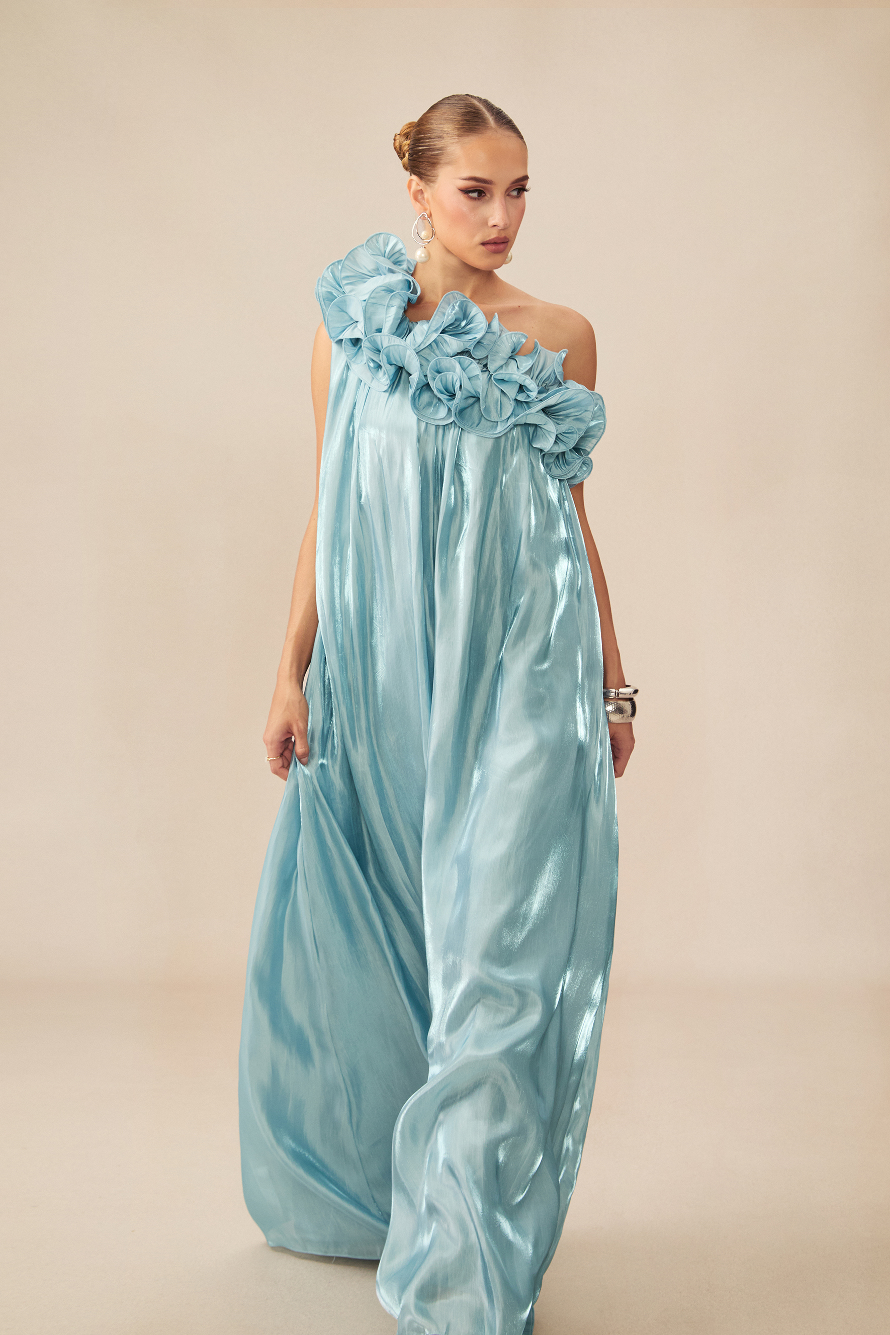 Hedda One-shoulder Floral Maxi Dress in Blue-purelyfable