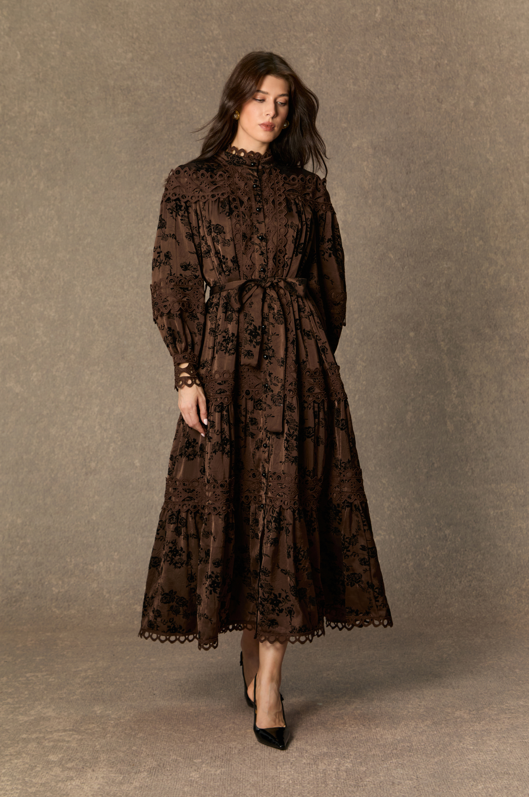Romantic Vintage Brown Floral Print Lace Trim Midi Dress-purelyfable