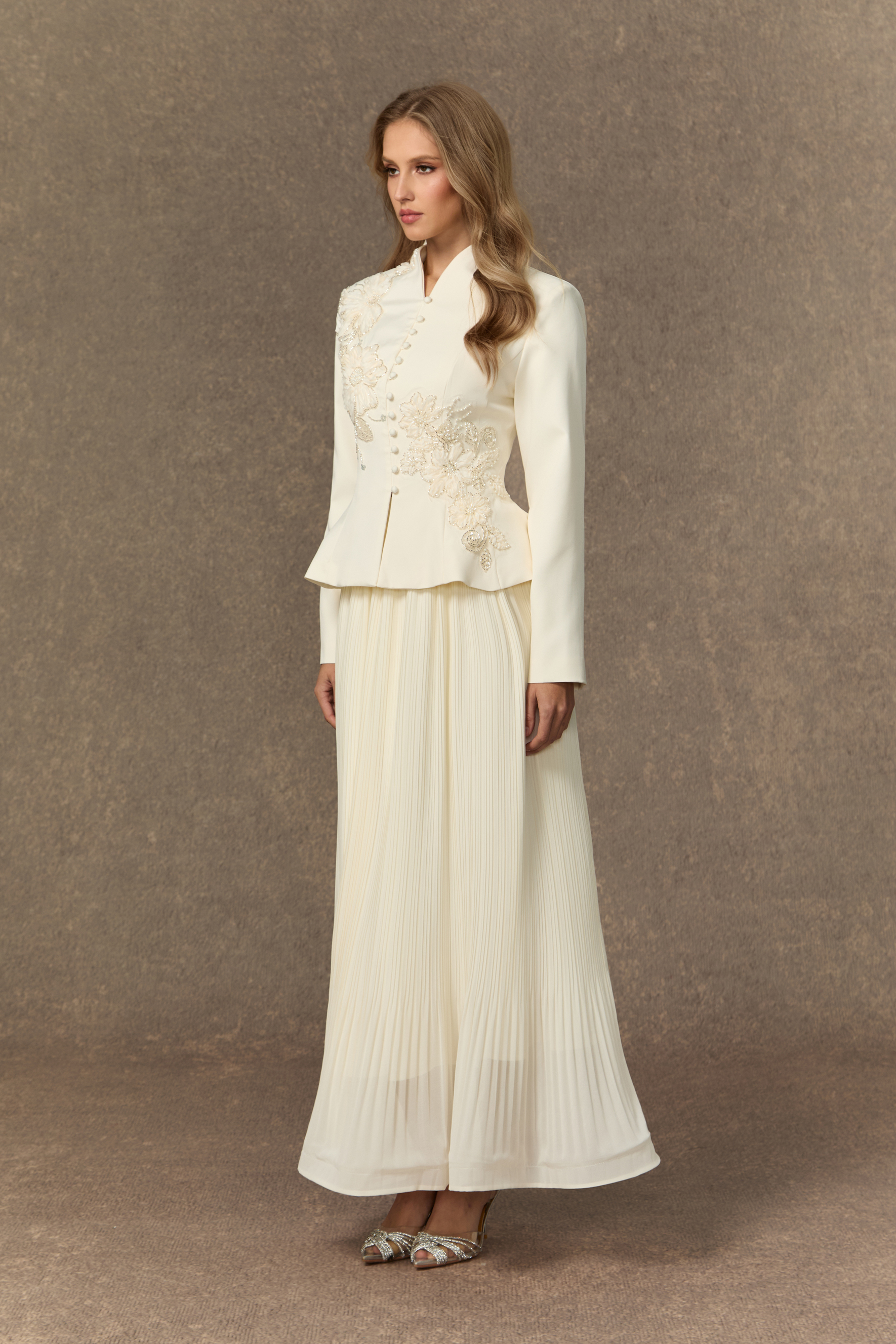 Graceful Arrival Black Lace Embroidered Jacket & Pleated Skirt Set-purelyfable
