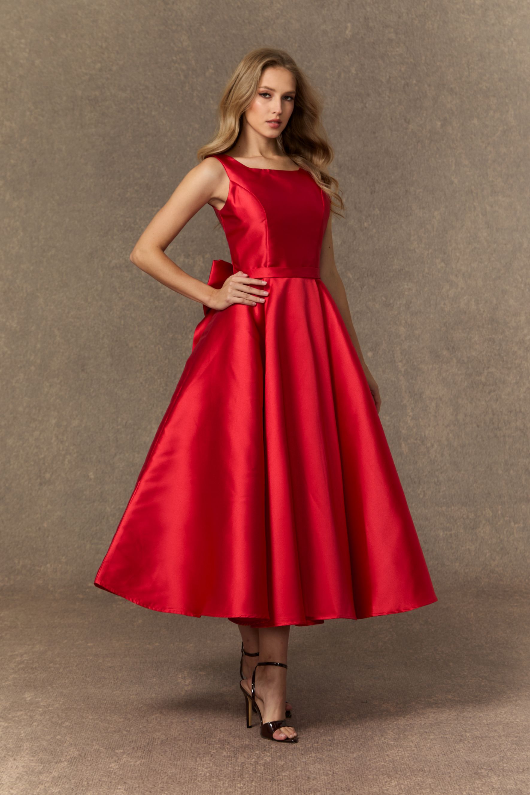 The Best Gift Red Deep V Bow Back Midi Dress-purelyfable