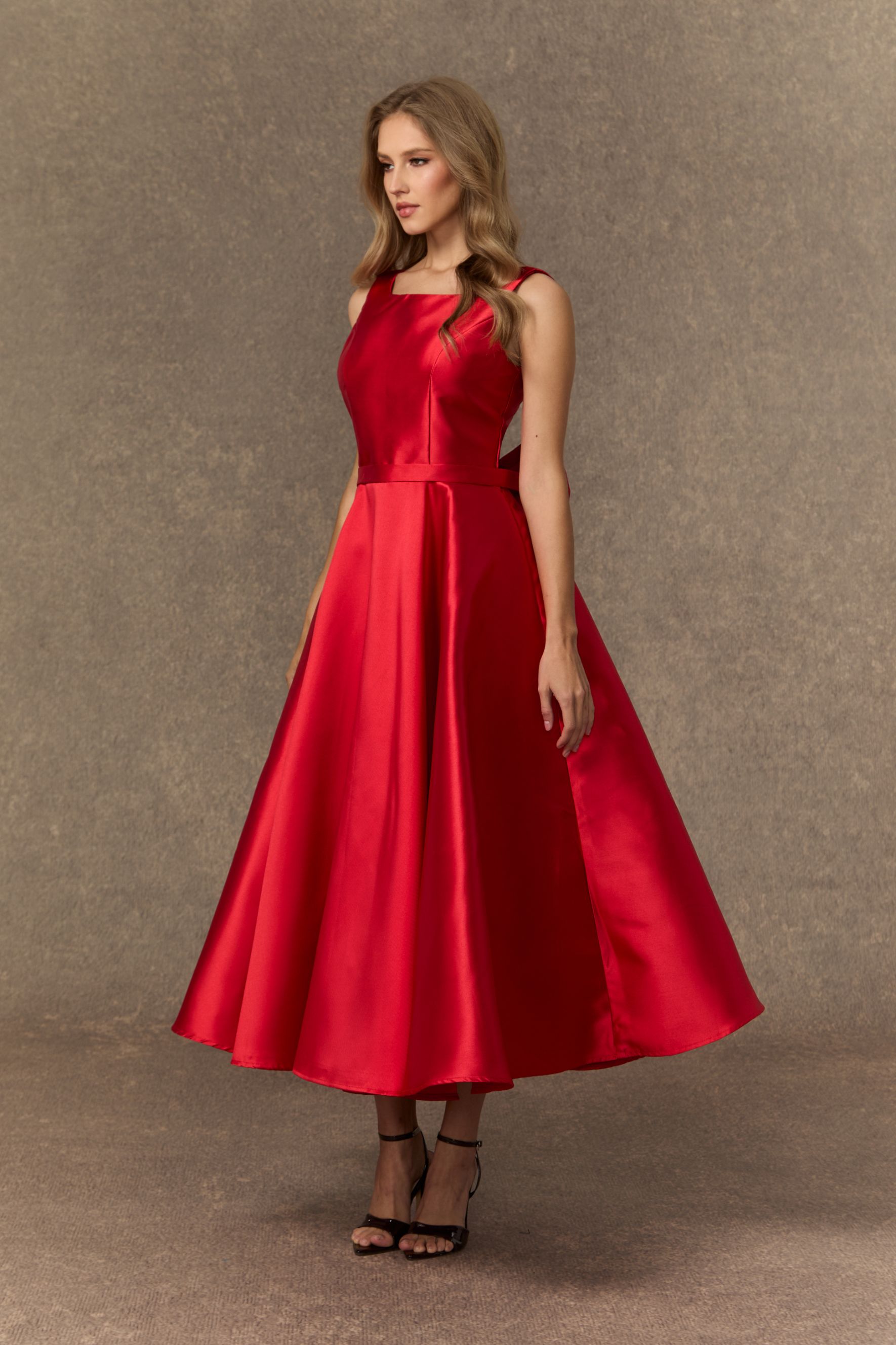 The Best Gift Red Deep V Bow Back Midi Dress-purelyfable