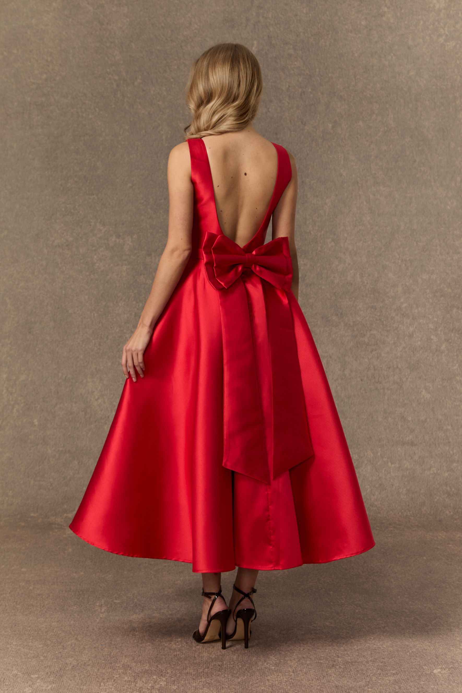 The Best Gift Red Deep V Bow Back Midi Dress-purelyfable