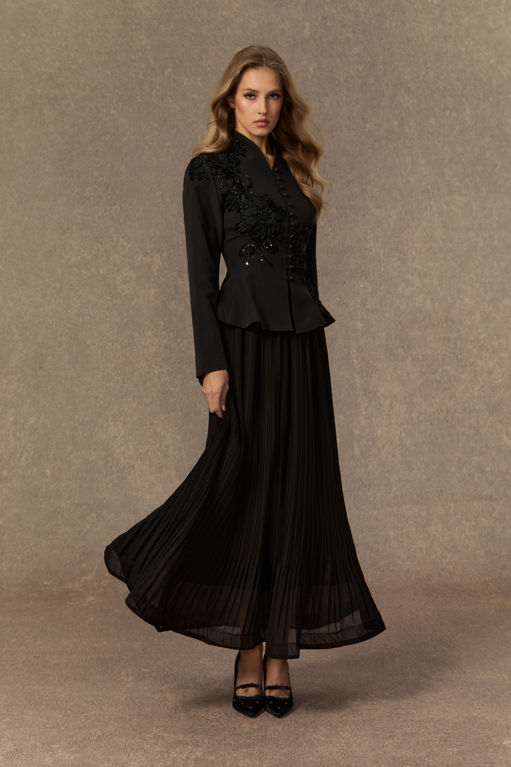 Graceful Arrival Black Lace Embroidered Jacket & Pleated Skirt Set-purelyfable