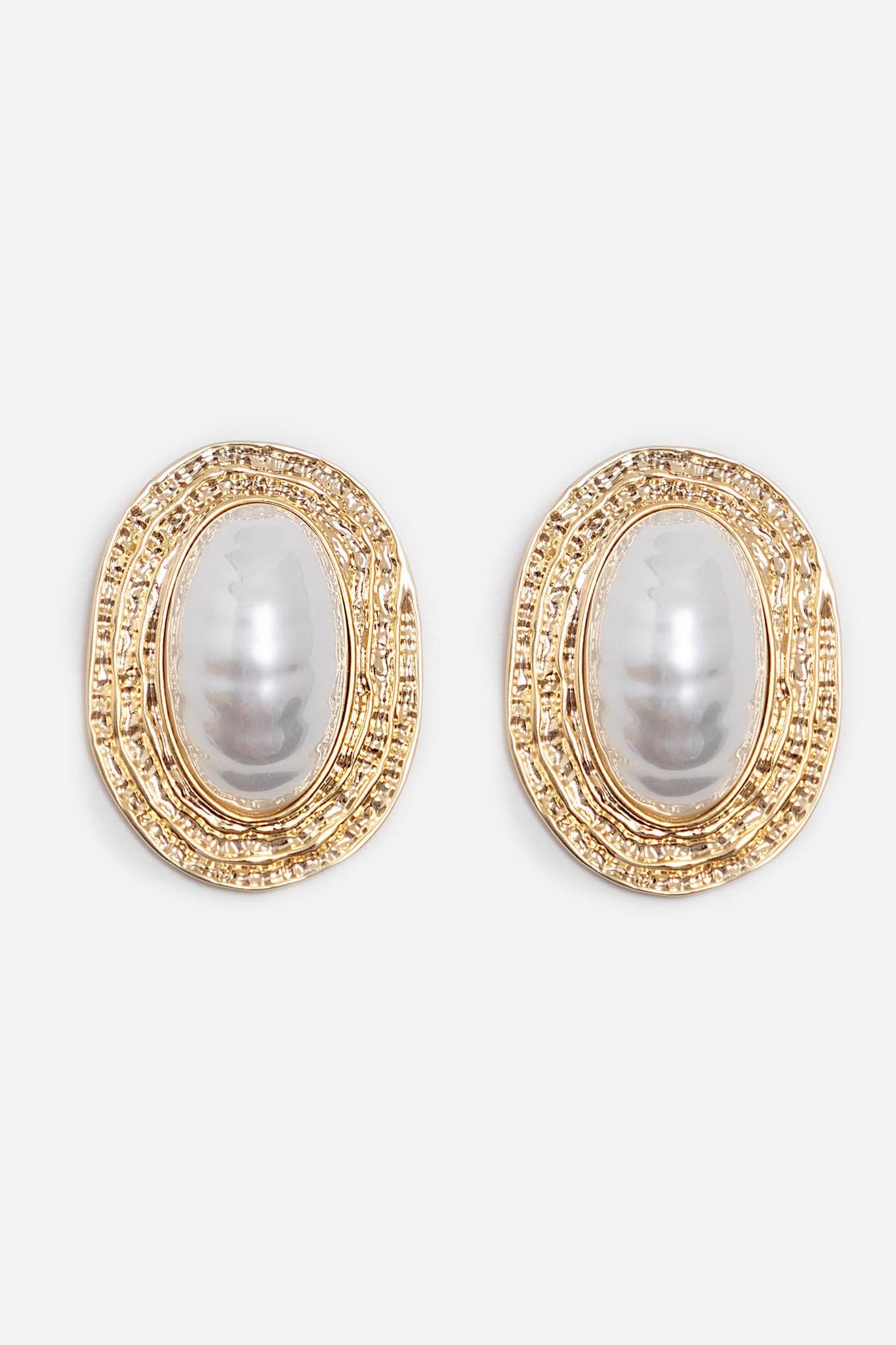 Textured Pearl Stud Earrings-purelyfable
