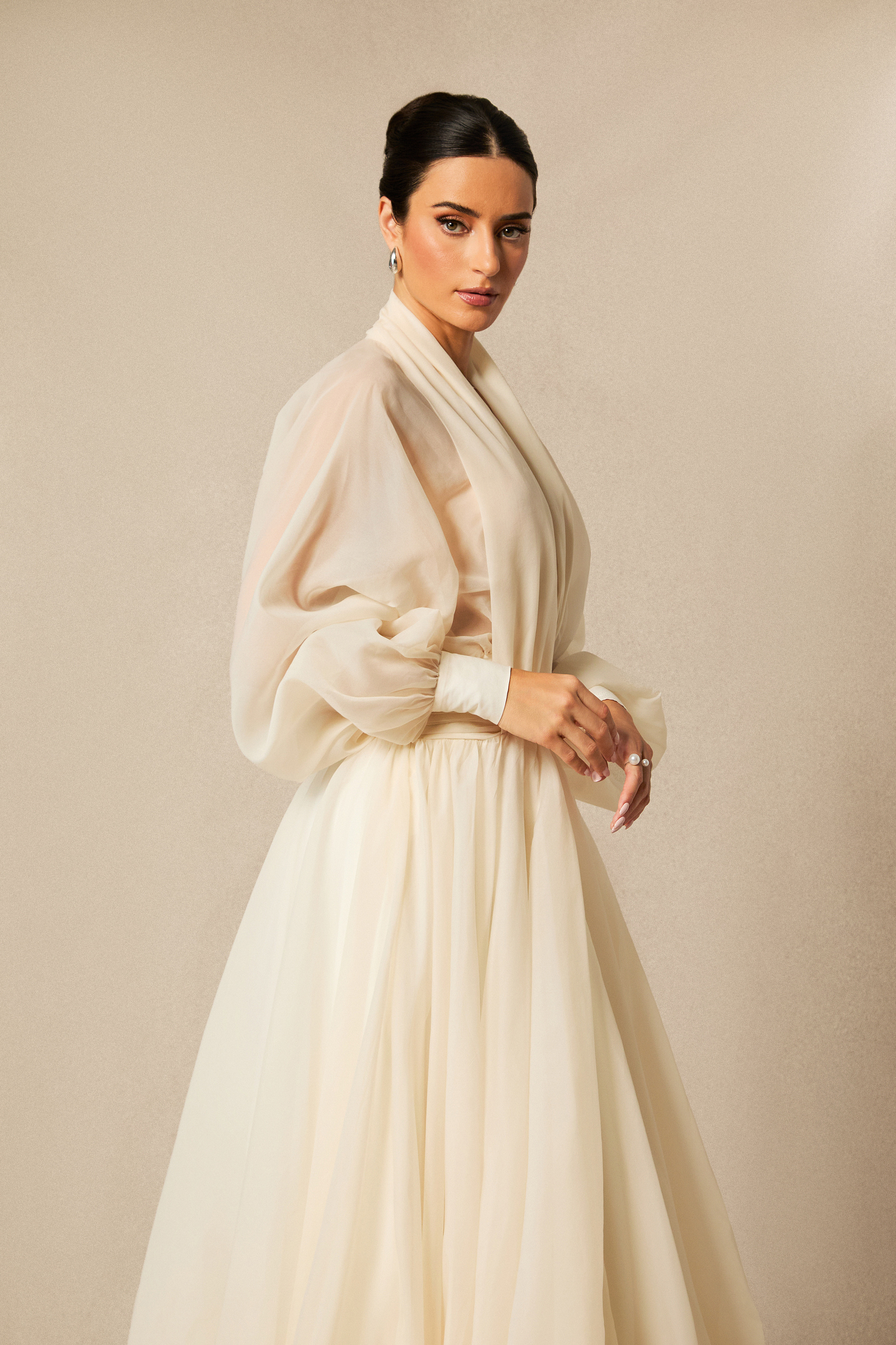 Lilly Deep V-neck Puff Sleeve Maxi Dress-purelyfable