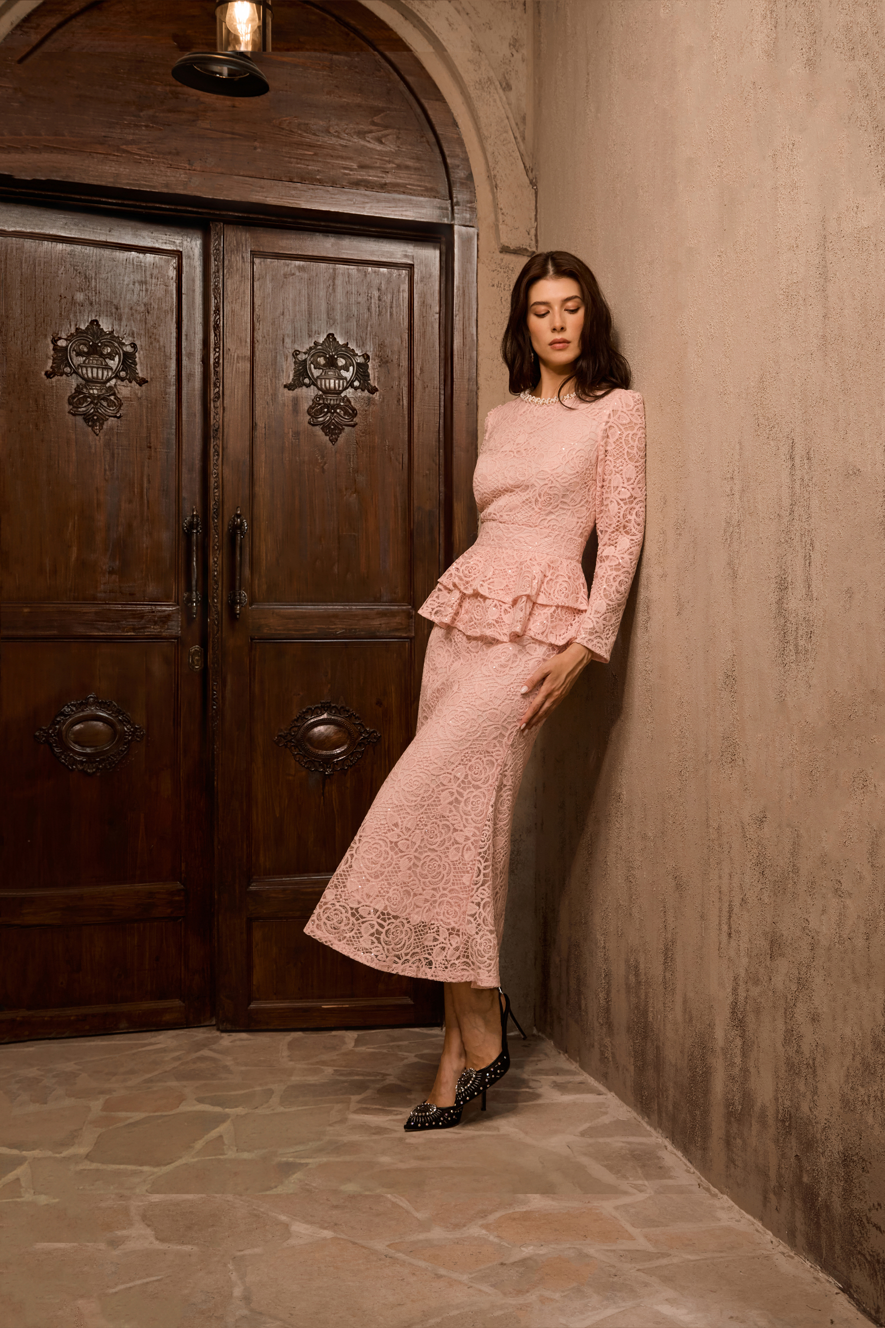 Only Fantasy Pink Embroidered Lace Ruffled Midi Dress-purelyfable