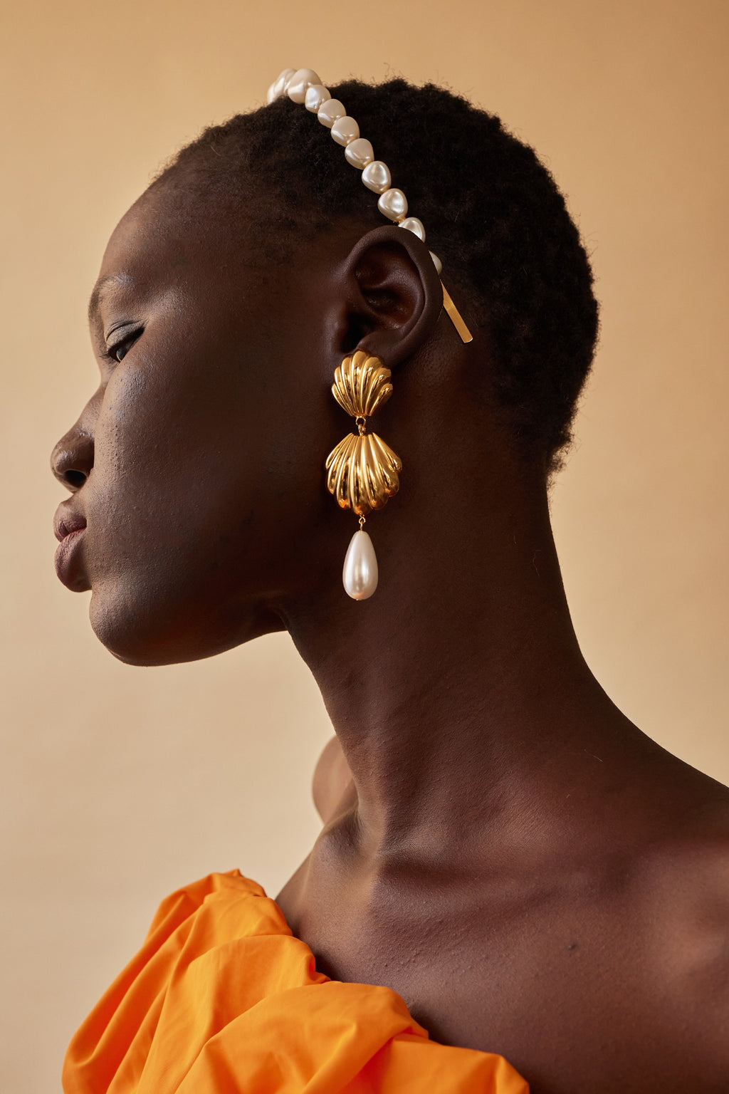 Scallops Pearl Earrings-purelyfable
