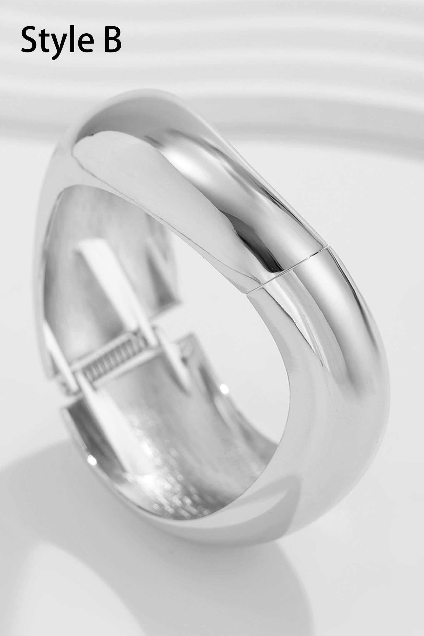 Irregular Shape Metal Bangle-purelyfable