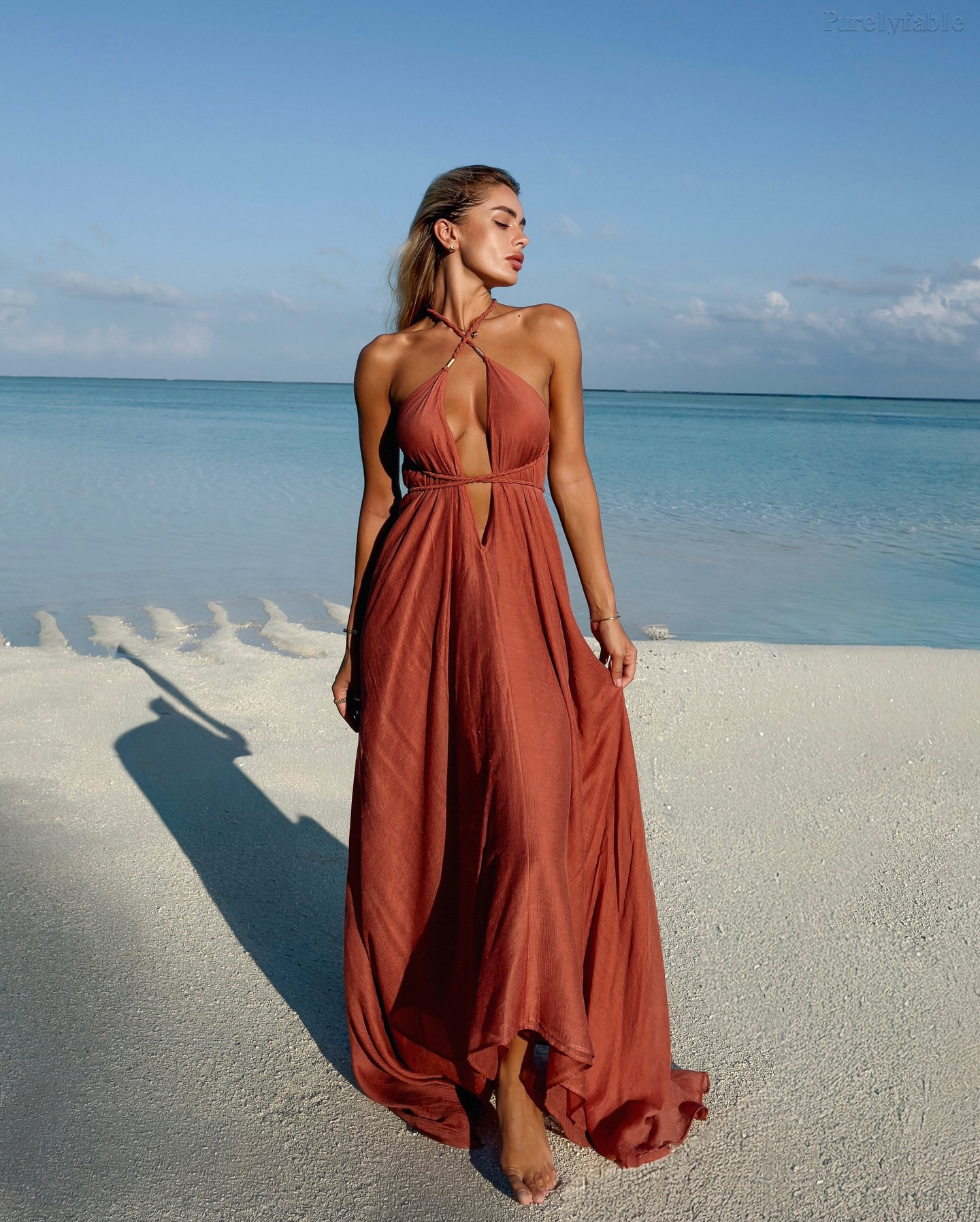 Clara Retro Red Neckline Open-Back Long Dress