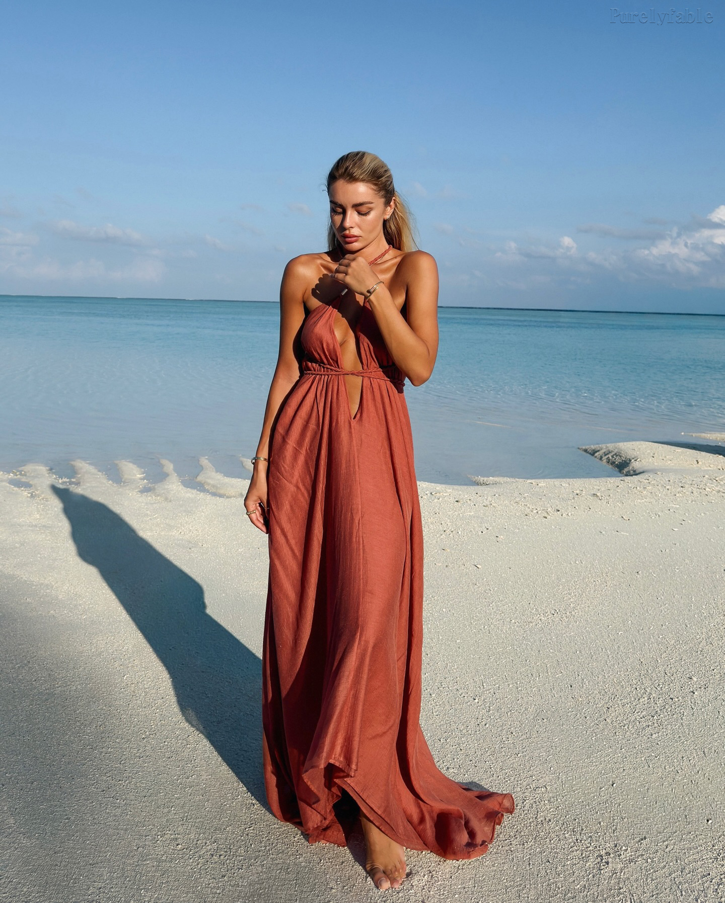 Clara Retro Red Neckline Open-Back Long Dress