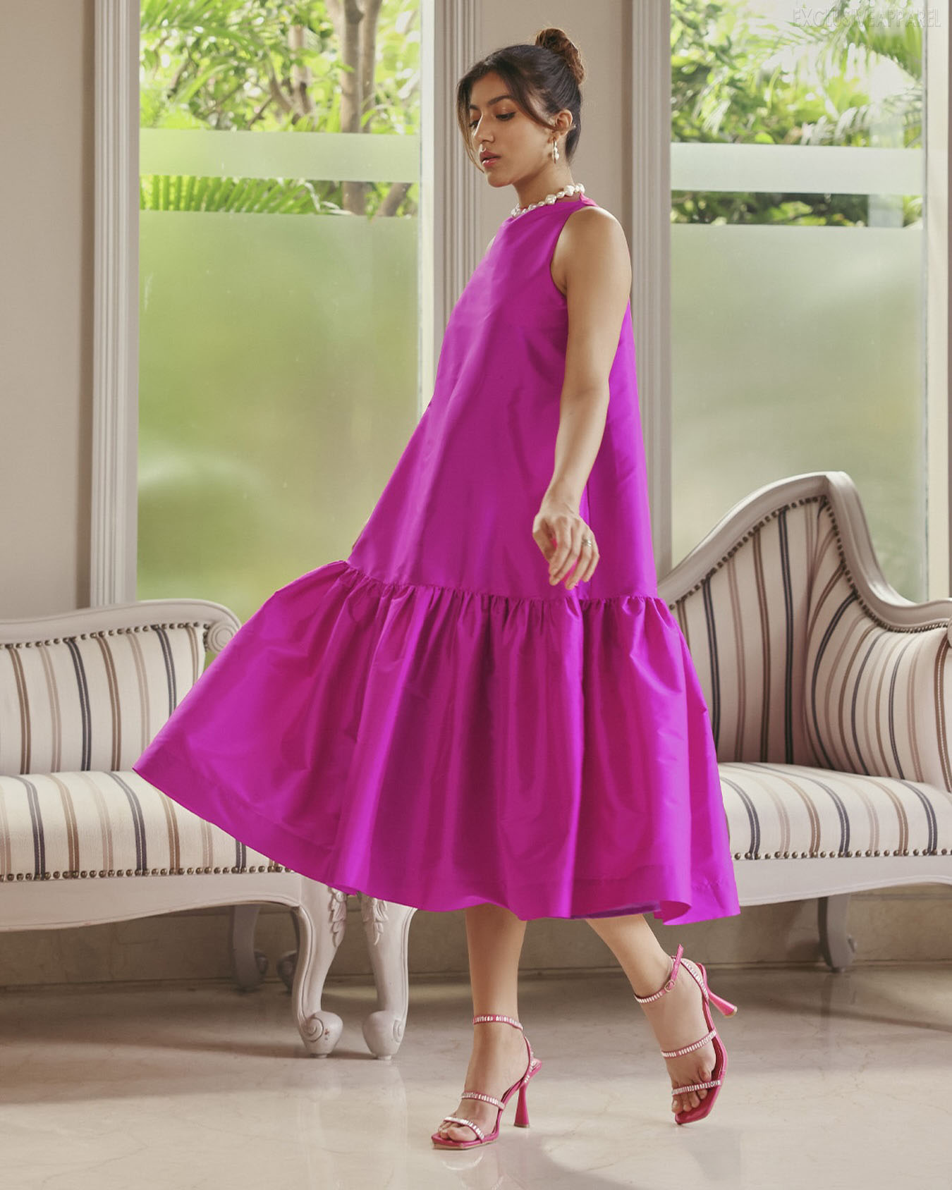 Natalie Rose Red Sleeveless High-necked Frill Mid-Length Dress