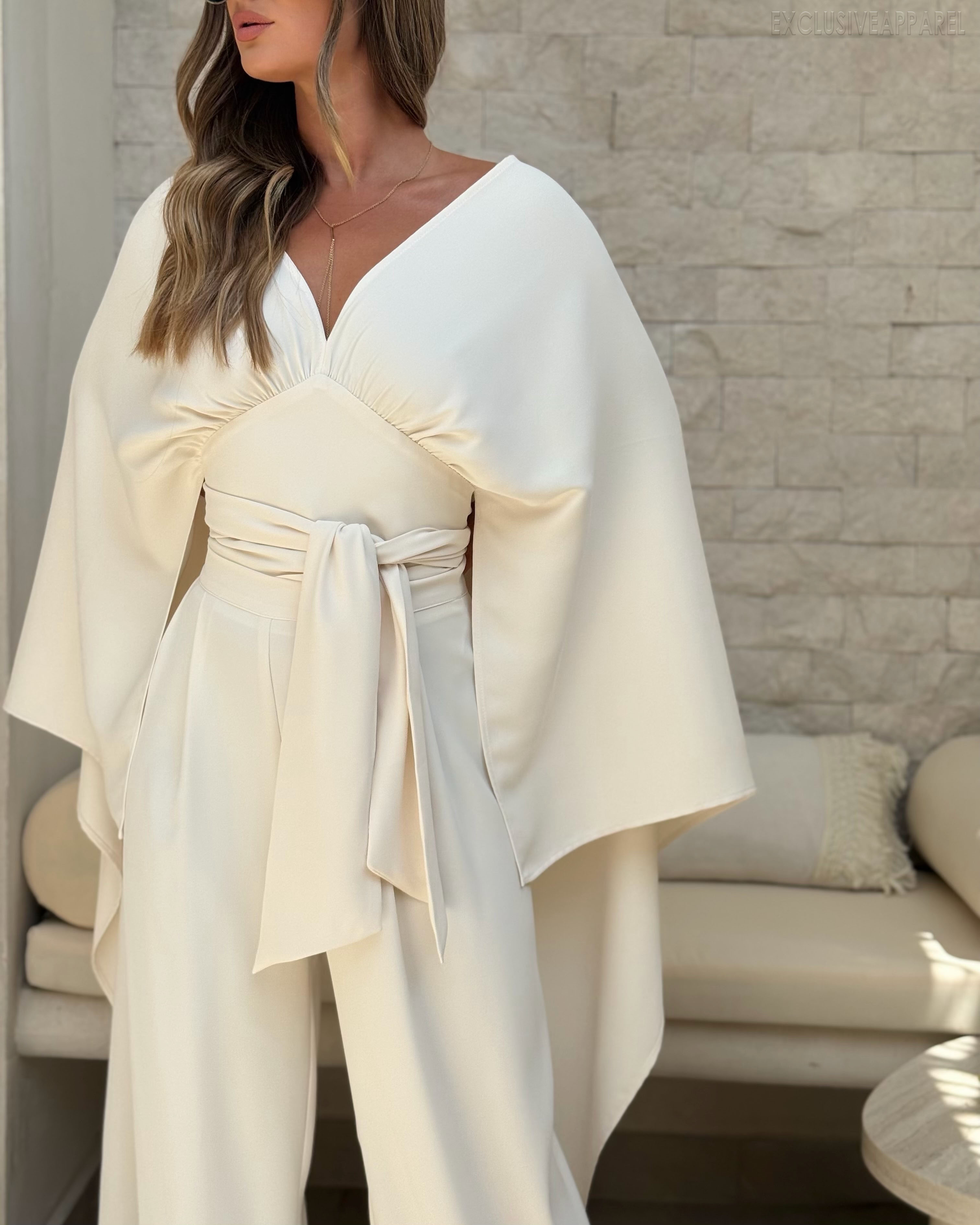 Zaira White Shoulder-Sleeved Wide Leg Pants Set