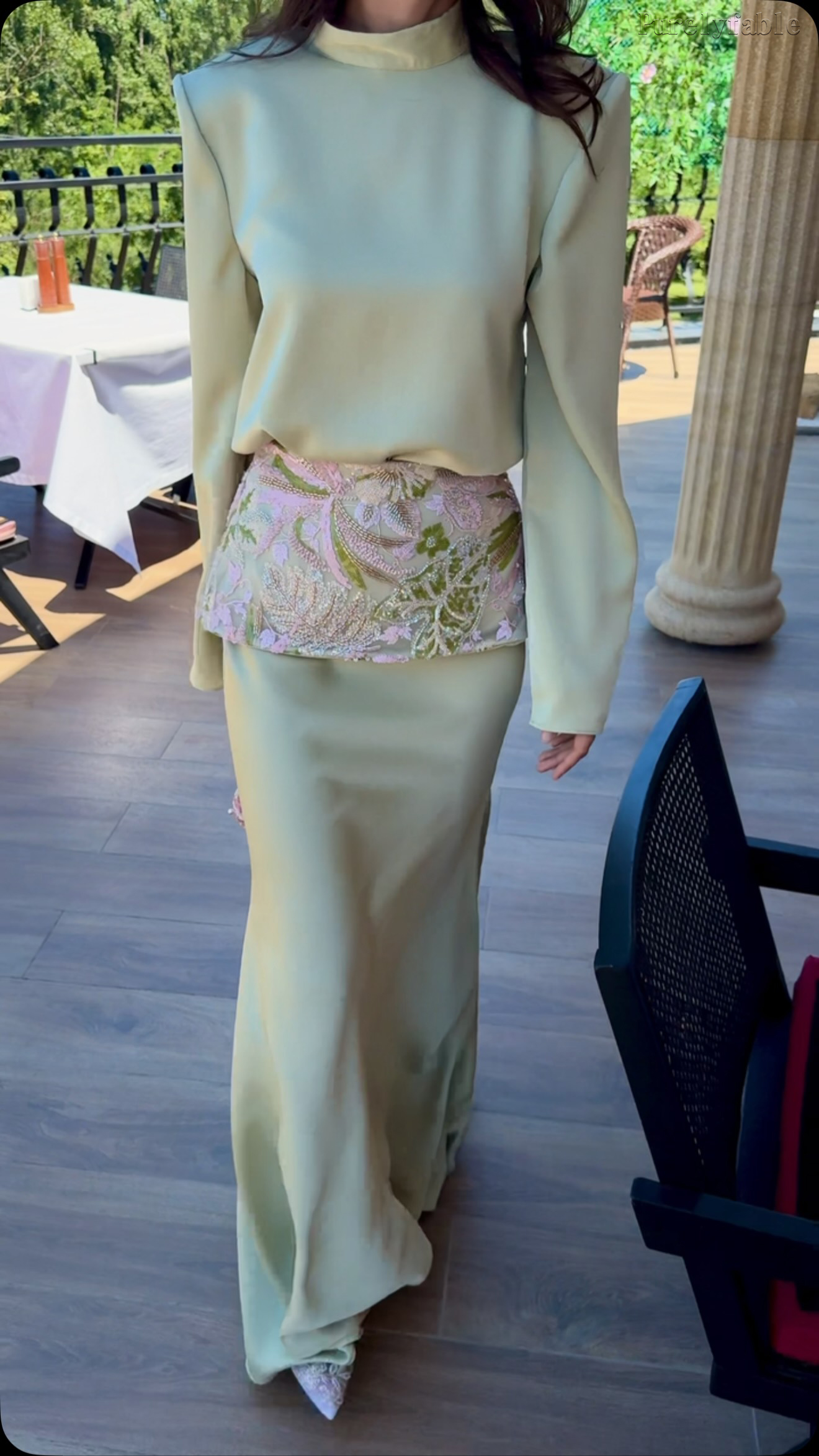 Junia  Light Green V-neck Long-Sleeved Midi Skirt Set