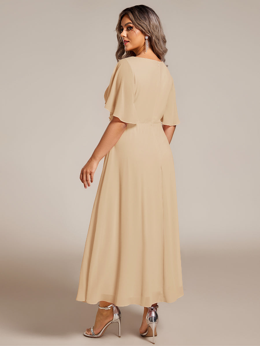 Plus Size Elegant Short Sleeves V-Neck Floral Applique Wedding Guest Dress