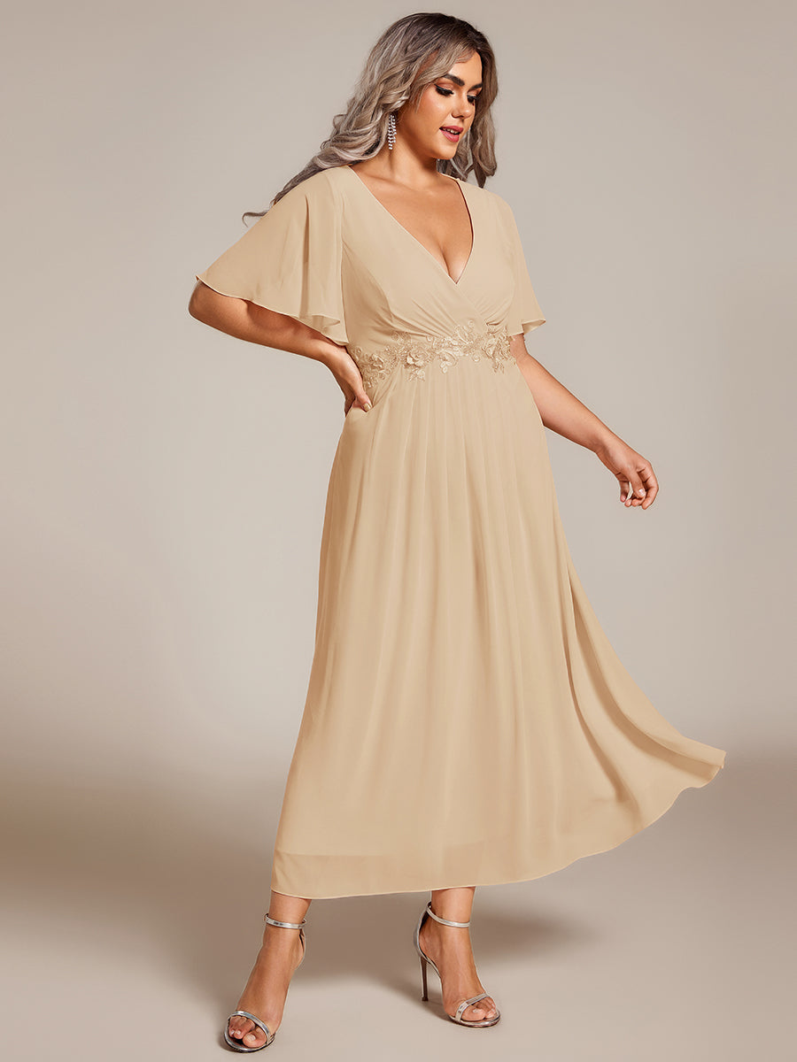 Plus Size Elegant Short Sleeves V-Neck Floral Applique Wedding Guest Dress