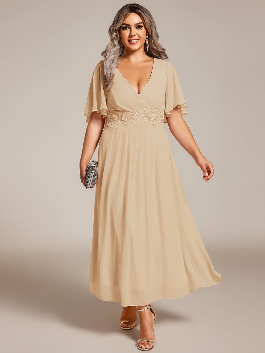 Plus Size Elegant Short Sleeves V-Neck Floral Applique Wedding Guest Dress