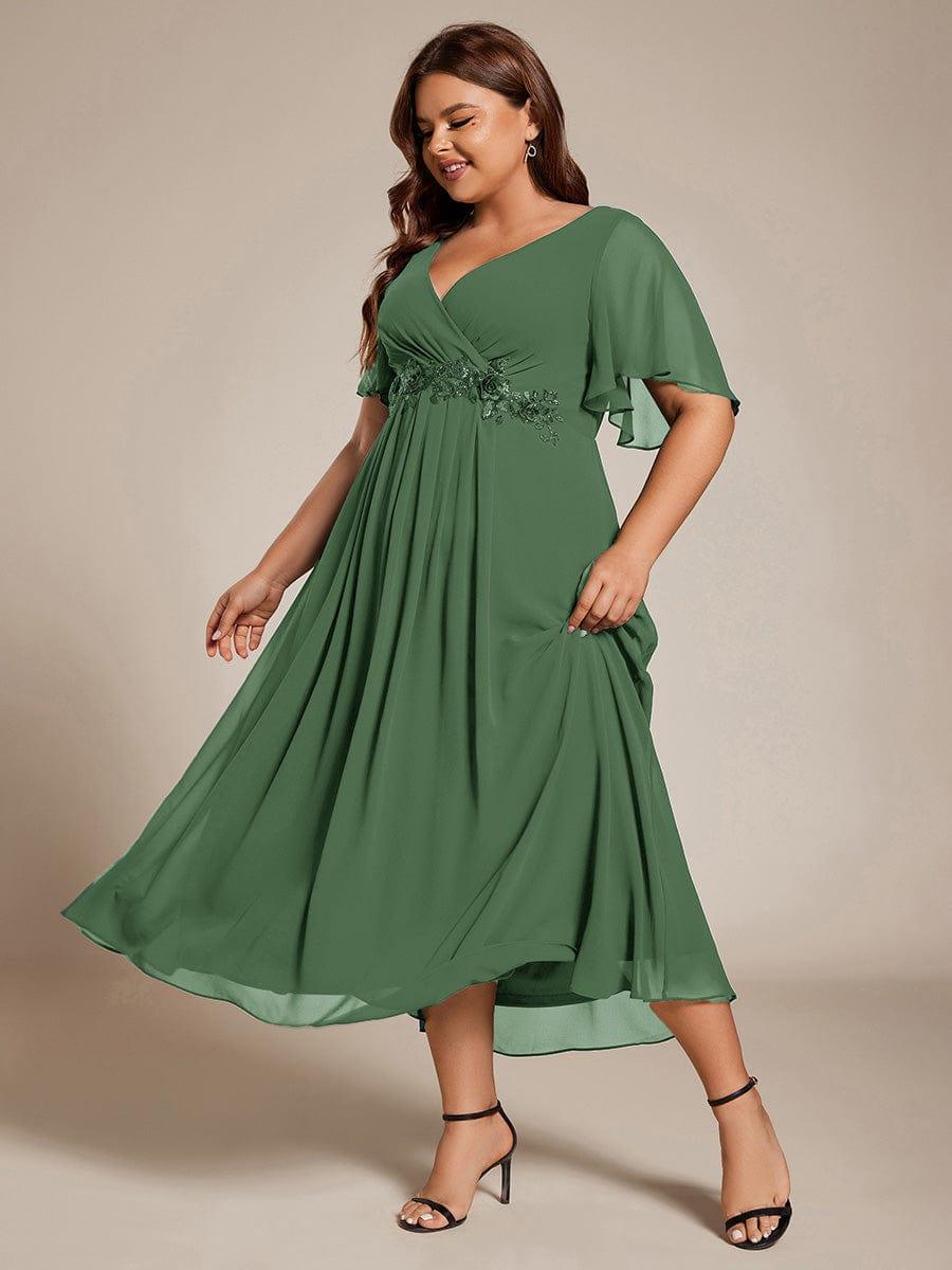 Plus Size Elegant Short Sleeves V-Neck Floral Applique Wedding Guest Dress
