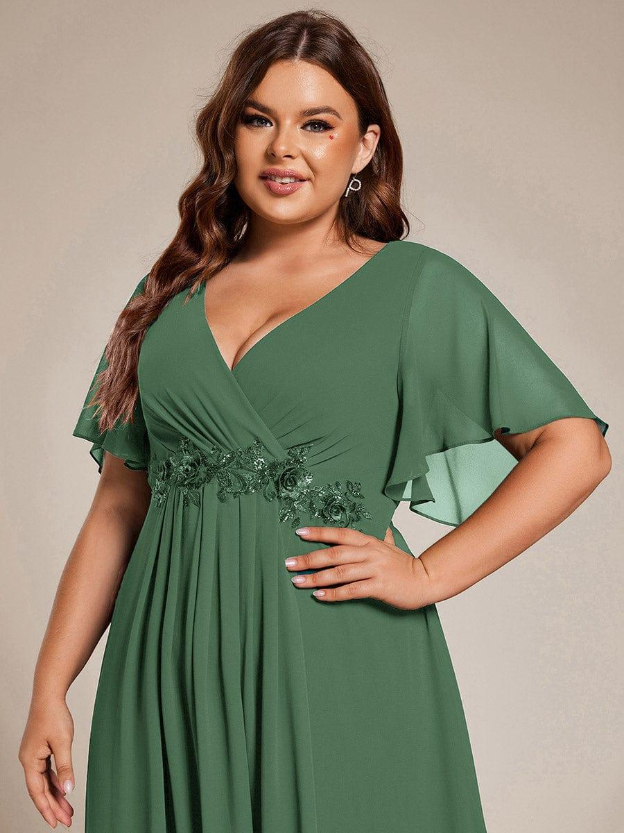 Plus Size Elegant Short Sleeves V-Neck Floral Applique Wedding Guest Dress