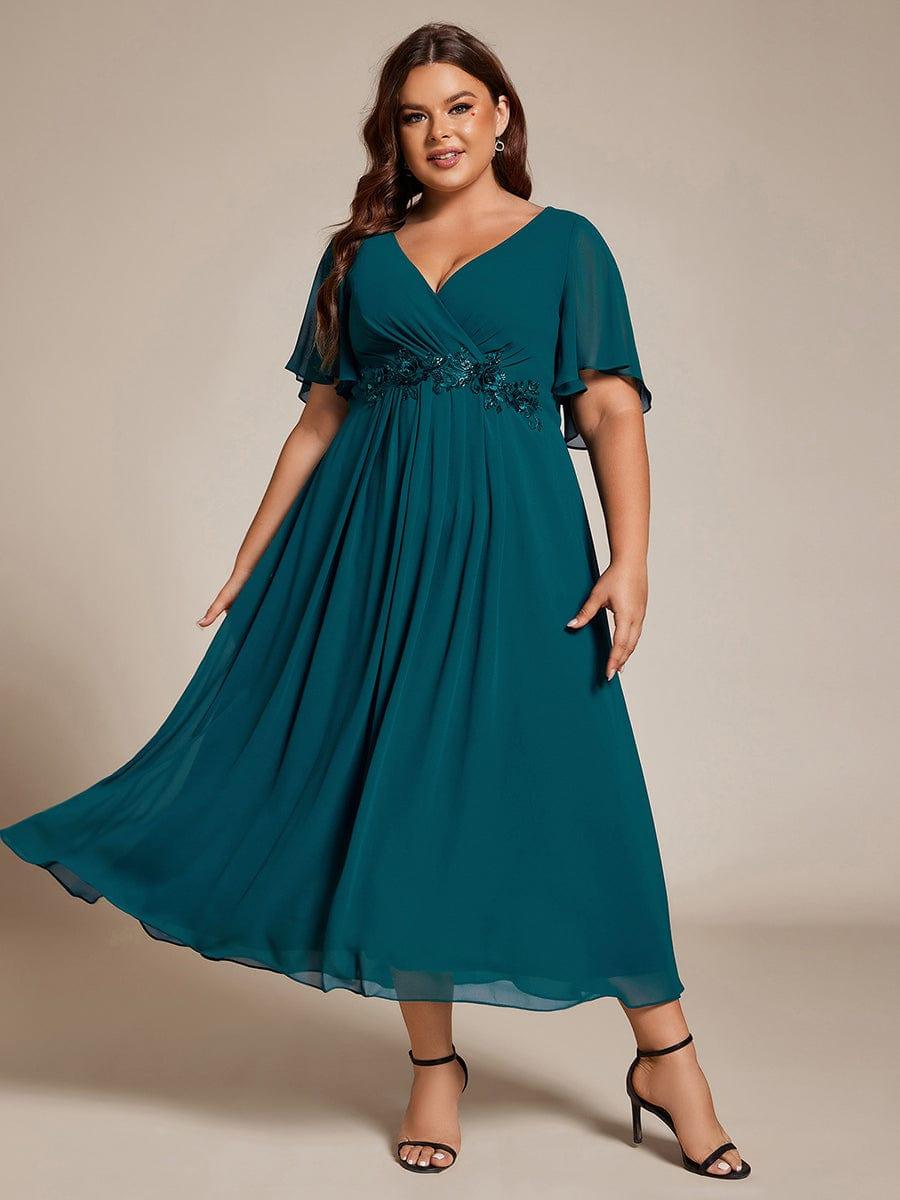 Plus Size Elegant Short Sleeves V-Neck Floral Applique Wedding Guest Dress