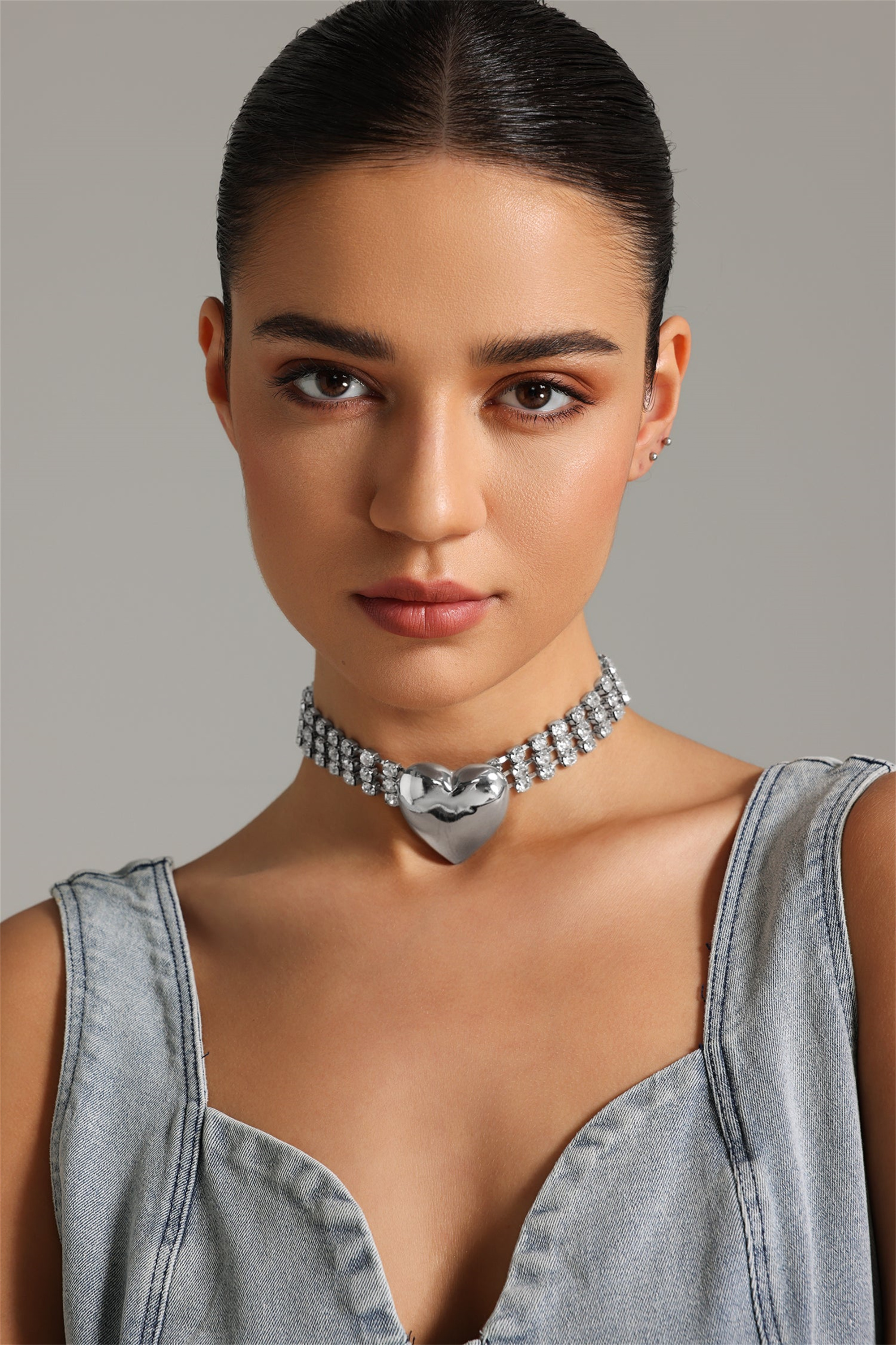 Metal Heart Embellished Rhinestone Choker-purelyfable