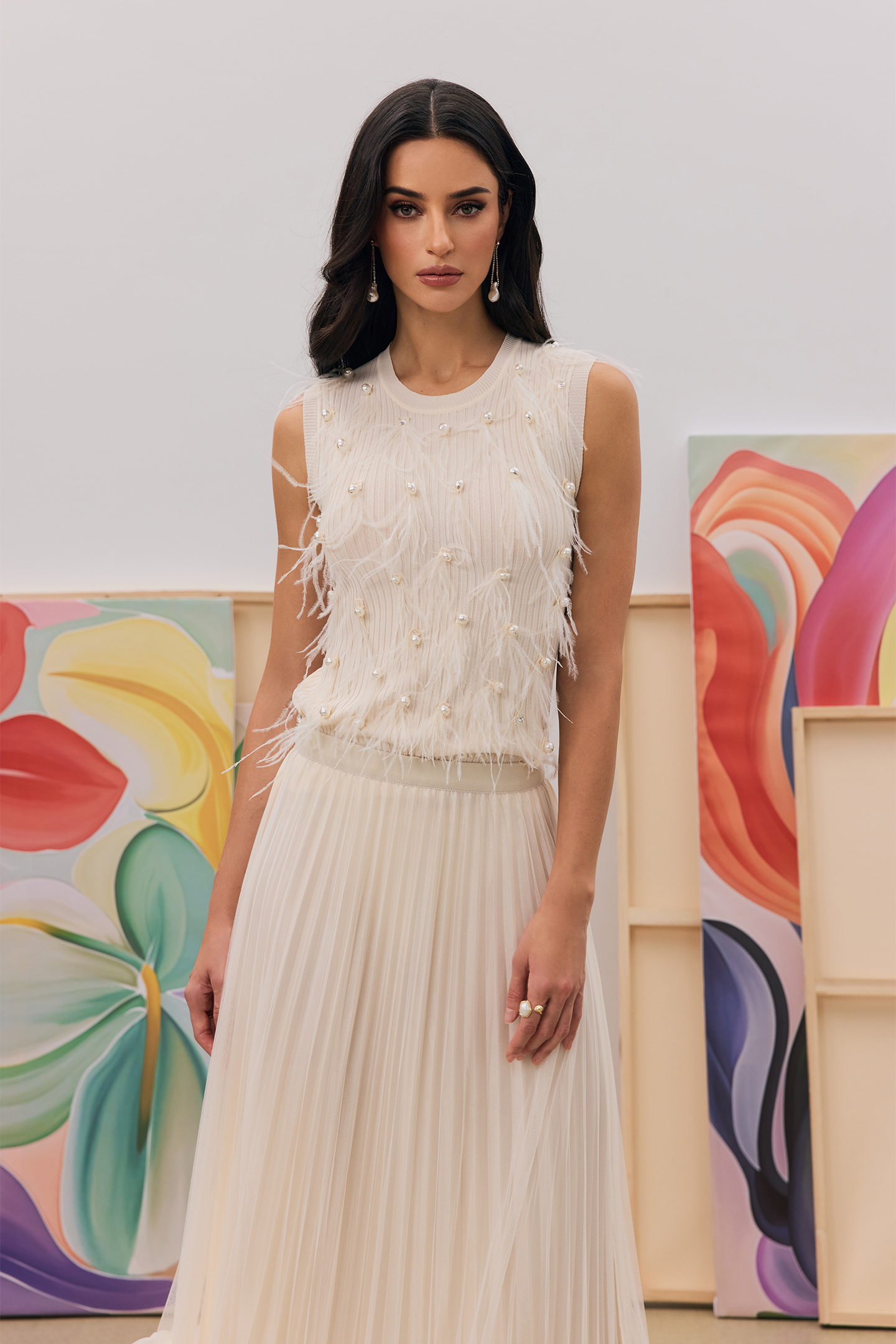 Marilyn Pearl Embellished Feather Knit Vest-purelyfable