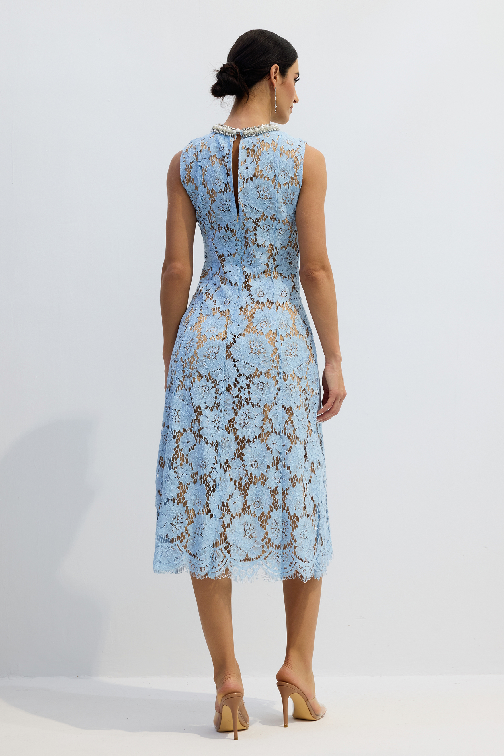 Ariana Floral Lace Sleeveless Midi Dress-purelyfable