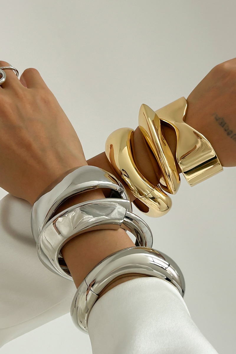 Irregular Shape Metal Bangle-purelyfable