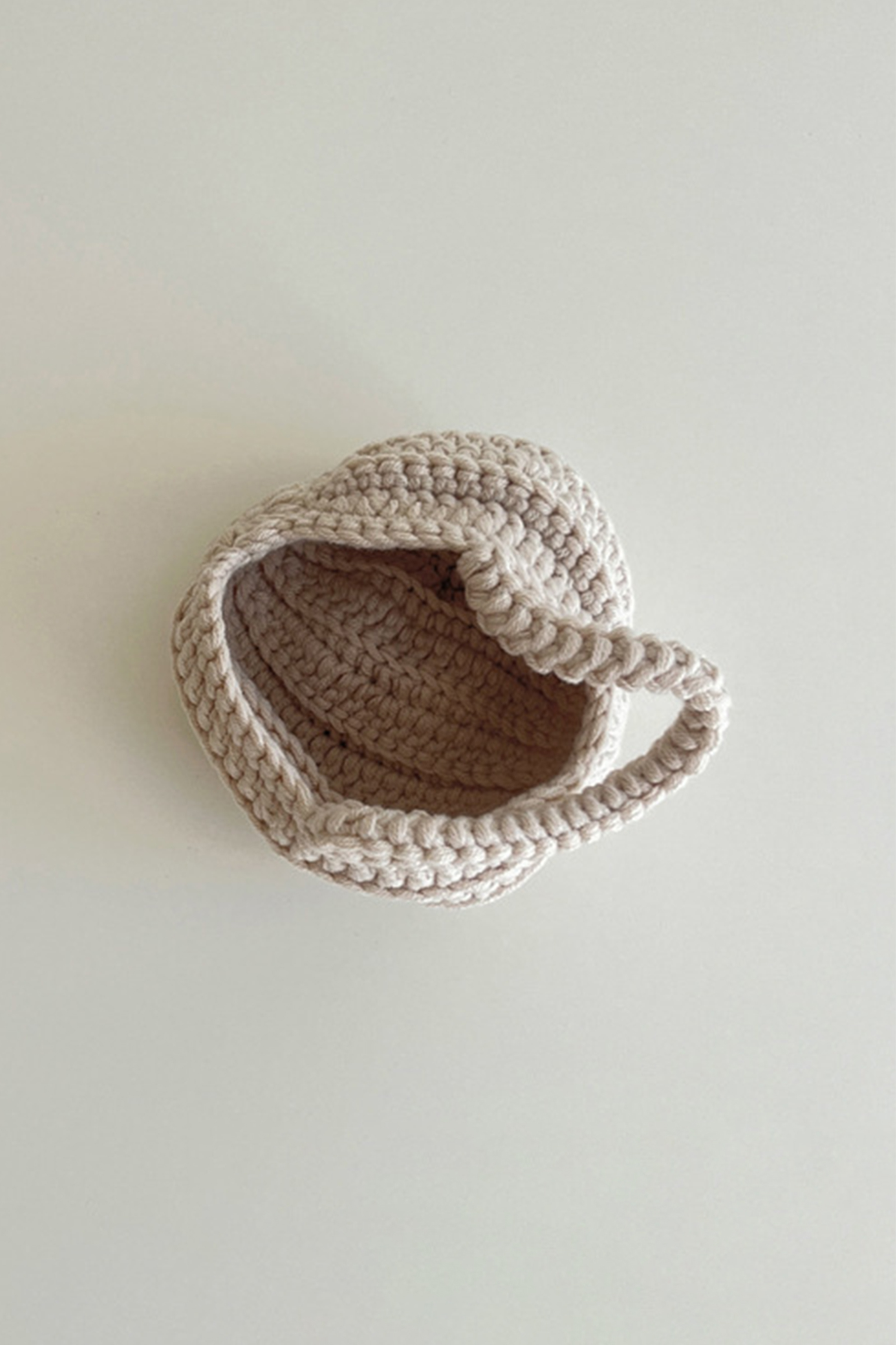 Crochet Sea Shell Handbag-purelyfable