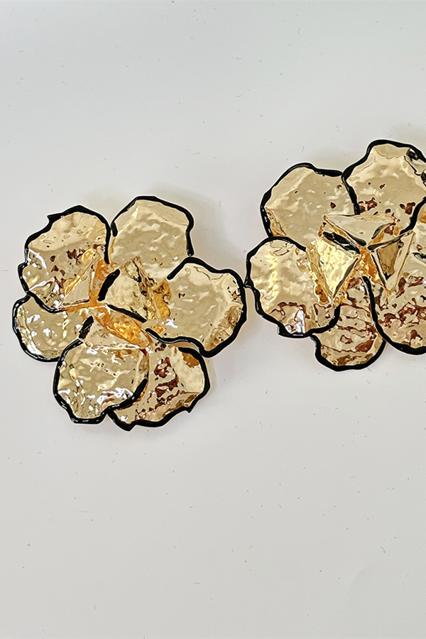 Metal Pleated Flower Earrings-purelyfable