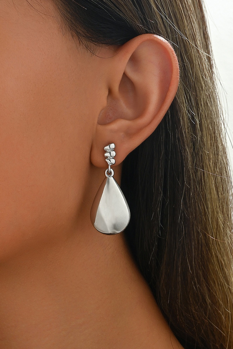 Tear Shape Drop Earrings-purelyfable