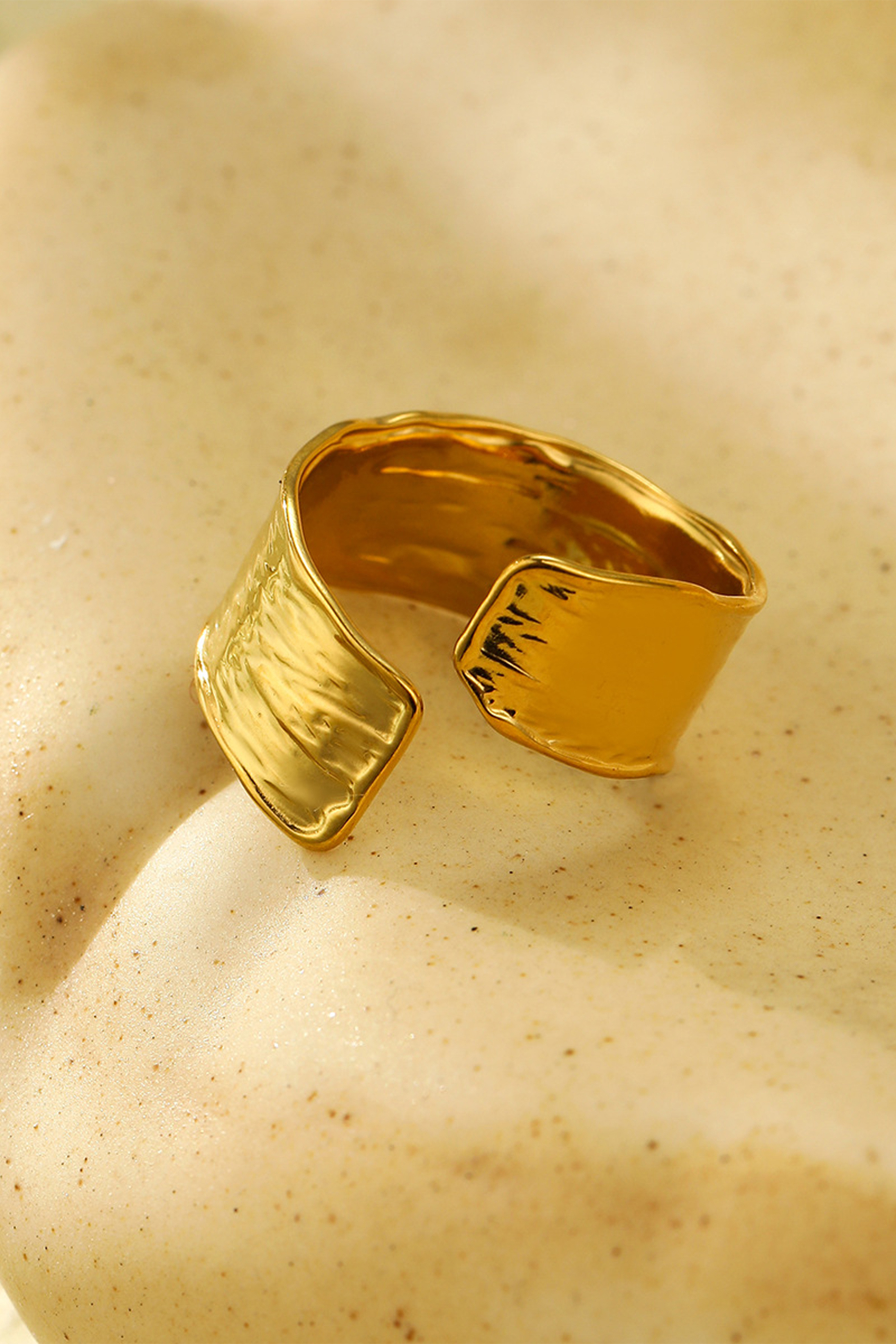 Texture Wide Band Ring-purelyfable