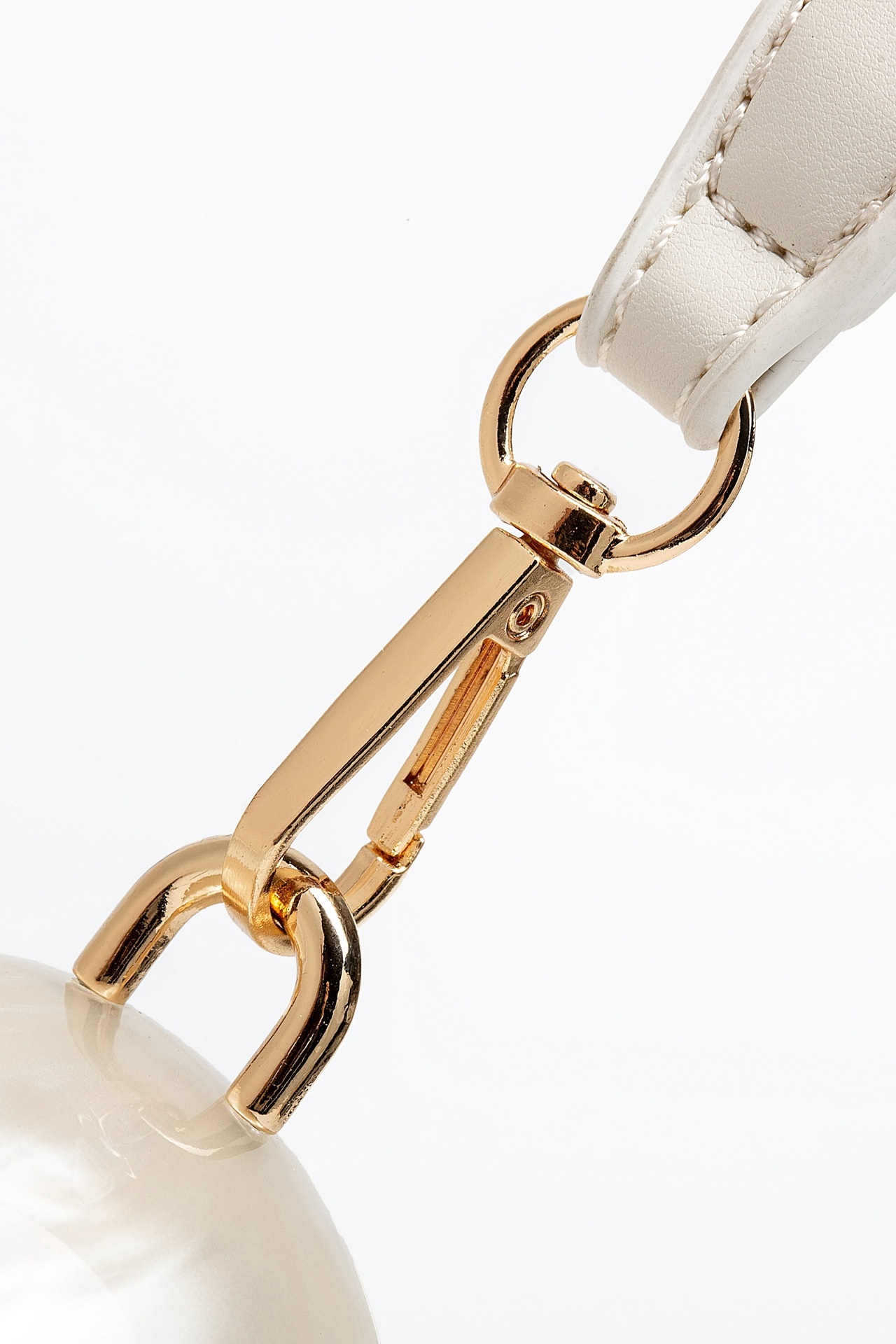 Pearl Strap Egg Bag-purelyfable