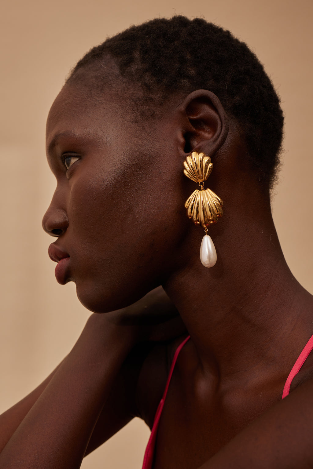 Scallops Pearl Earrings-purelyfable