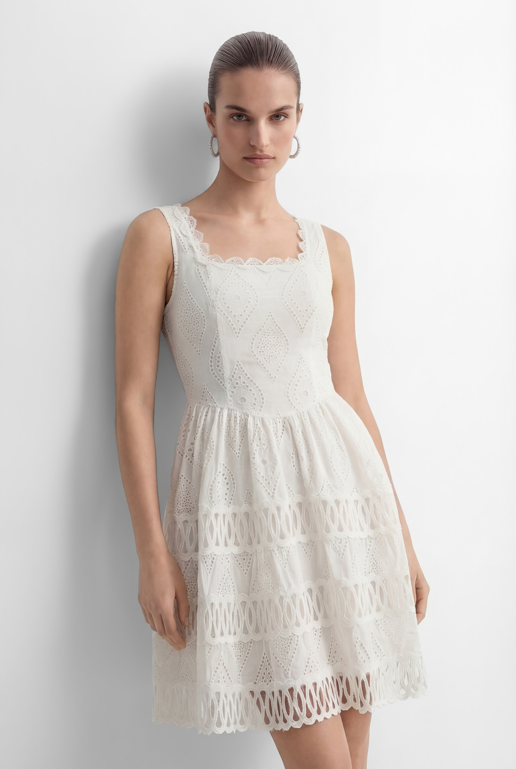 Sleek Essence White Sleeveless Embroidery Lace Mini Dress-purelyfable