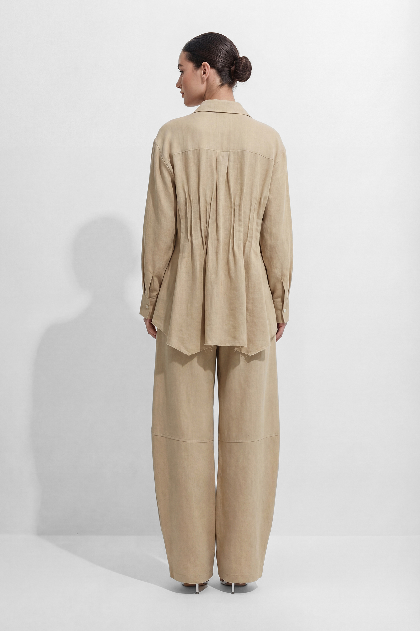 Relaxed Day Khaki Waist Pleat Asymmetrical Hem Shirt-purelyfable