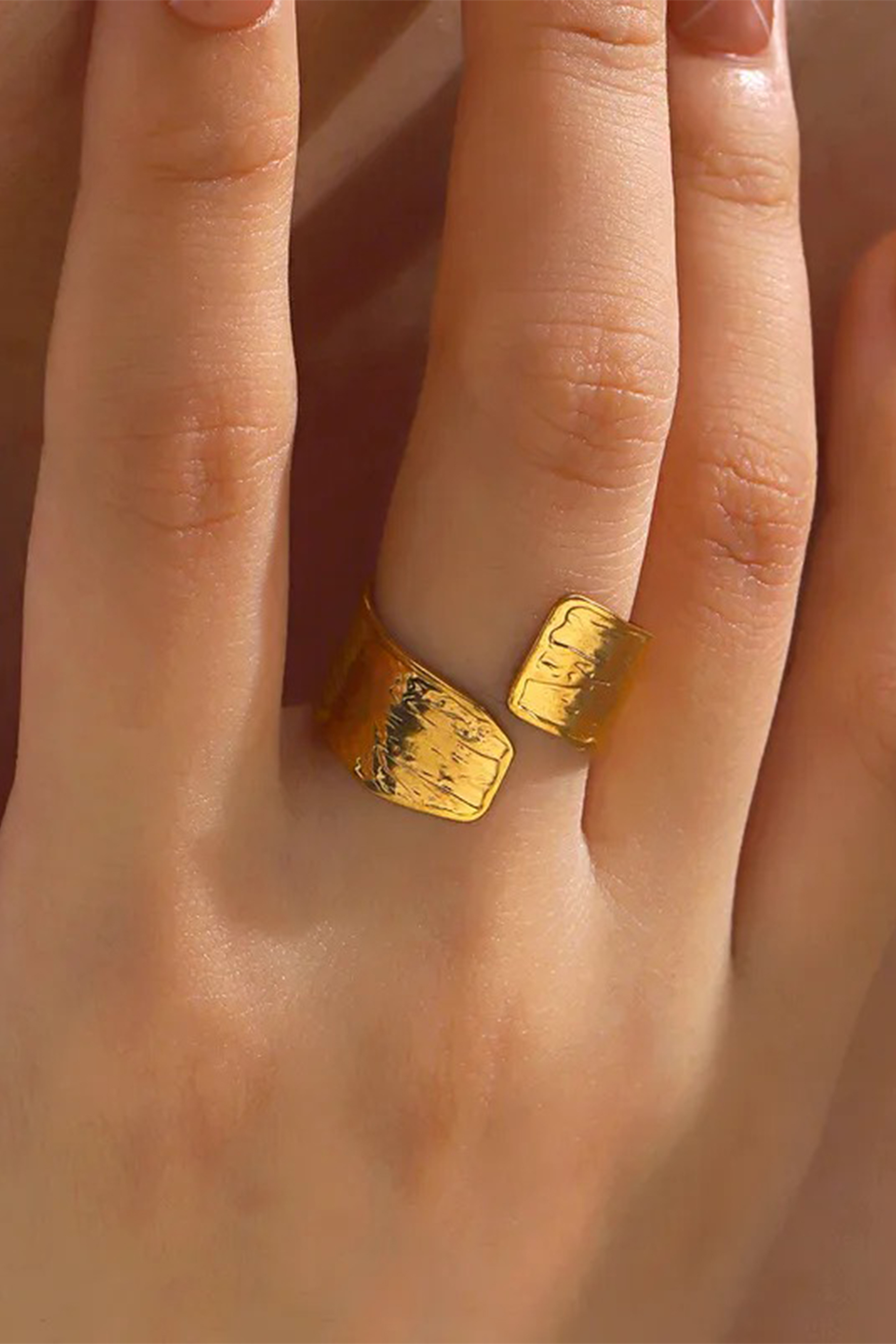 Texture Wide Band Ring-purelyfable