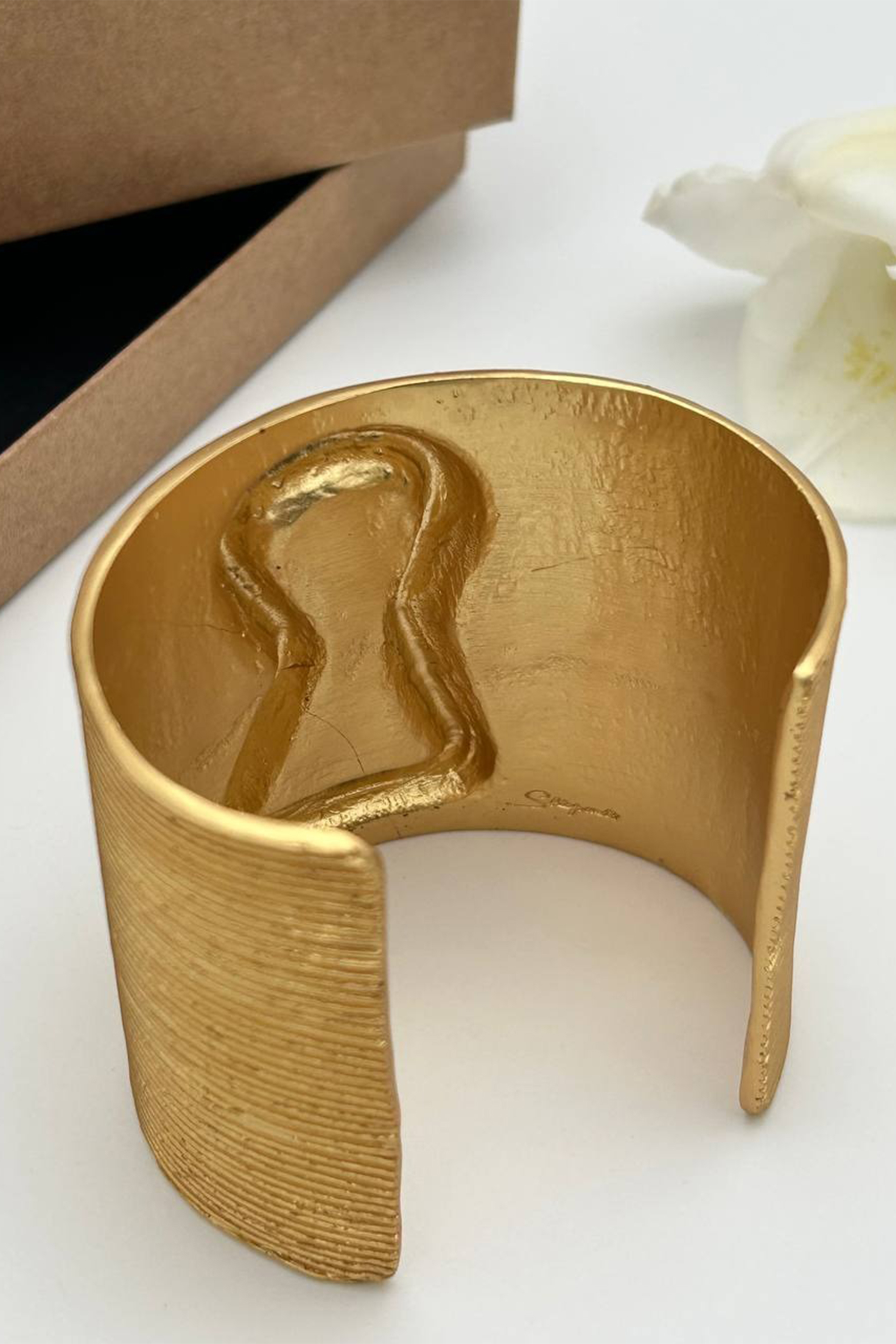 KeyHole Textured Wide Cuff Bracelet-purelyfable