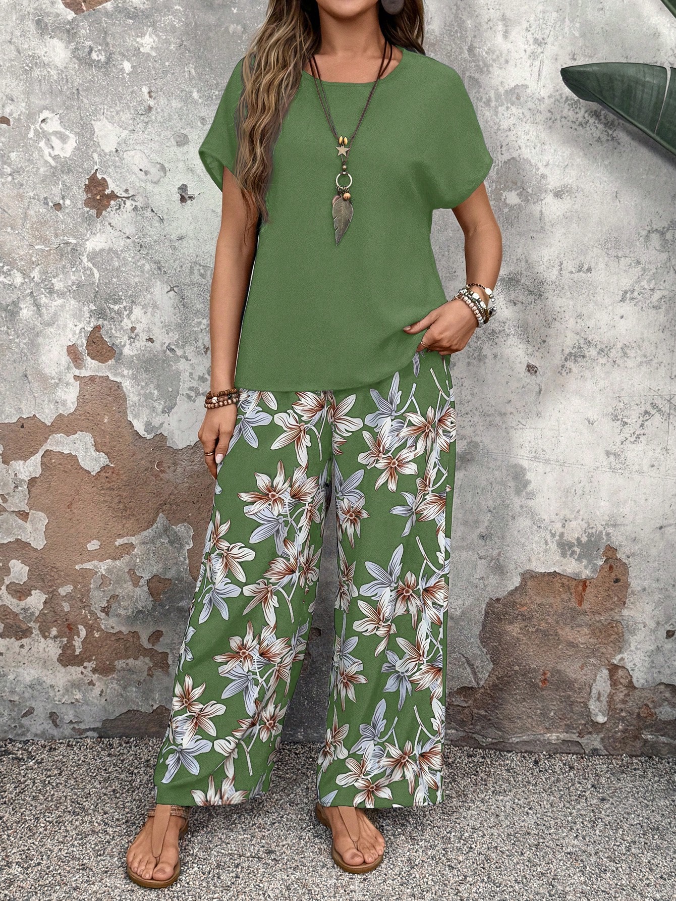 Faunlyn Women Solid Color Round Neck Short Sleeve Top And Flower Print Wide Leg Pants Set For Summer Two Pieces Outfits