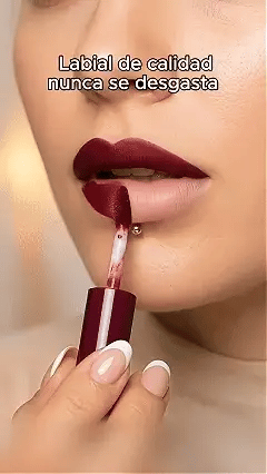12-Color Liquid Lipstick GIF