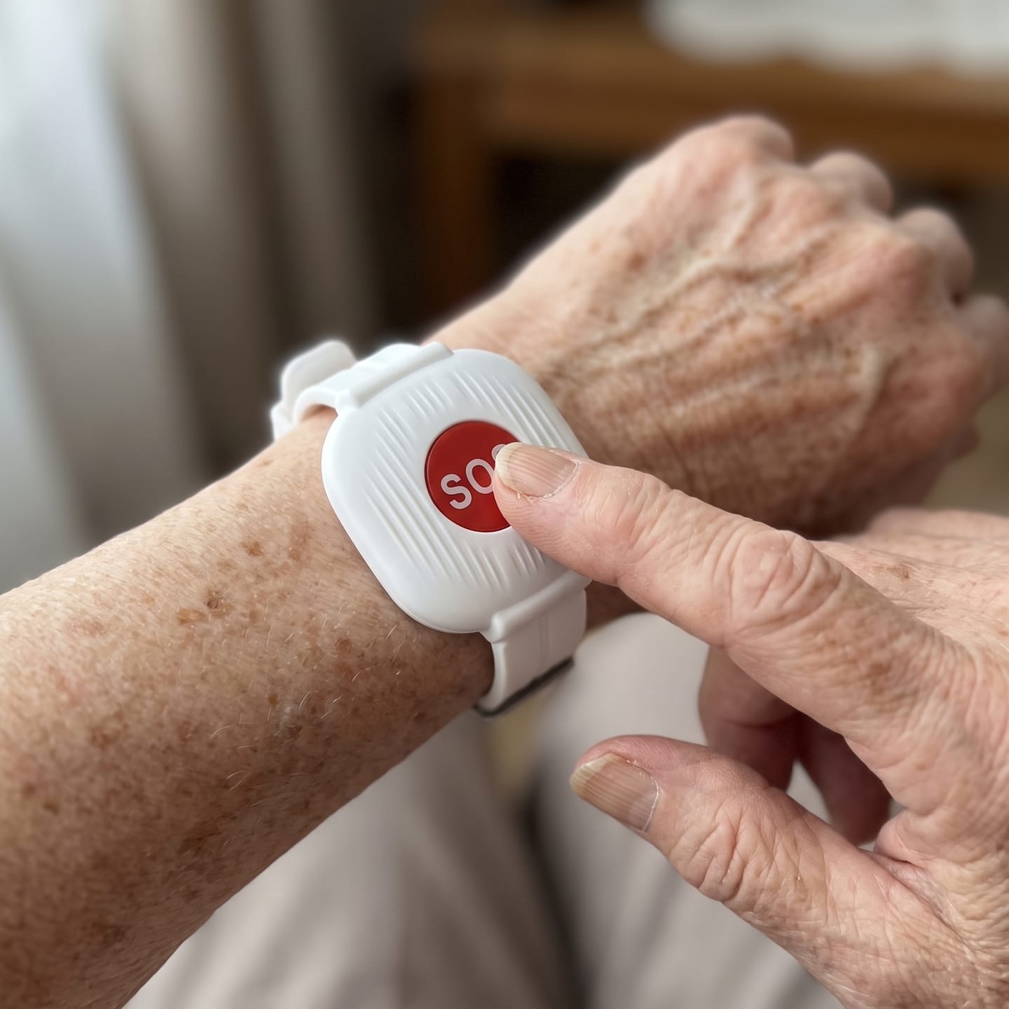 SOS wristband app alert customer review