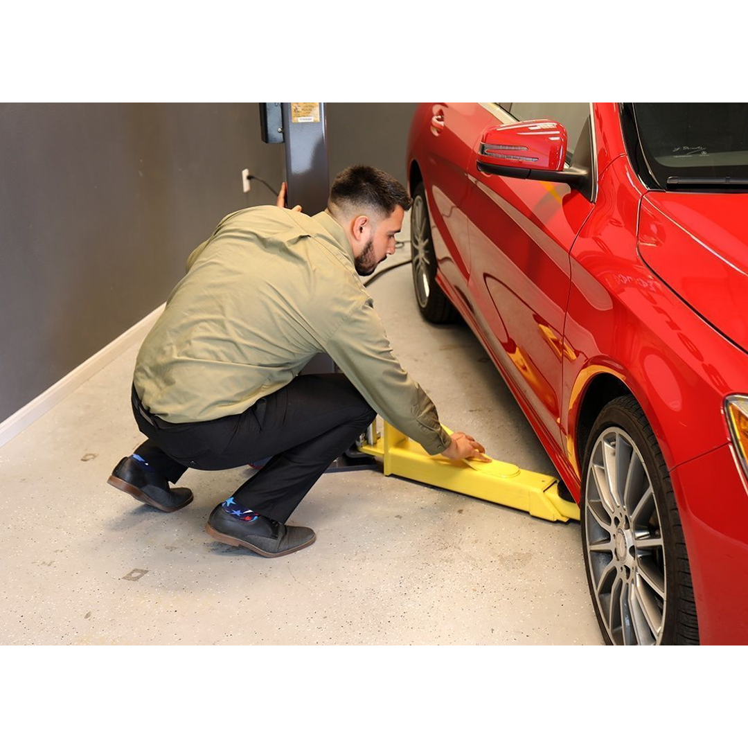 BendPak MaxJax M7K 7,000-lb Portable Two-Post Car Lift - Low-Ceiling Garage Beast