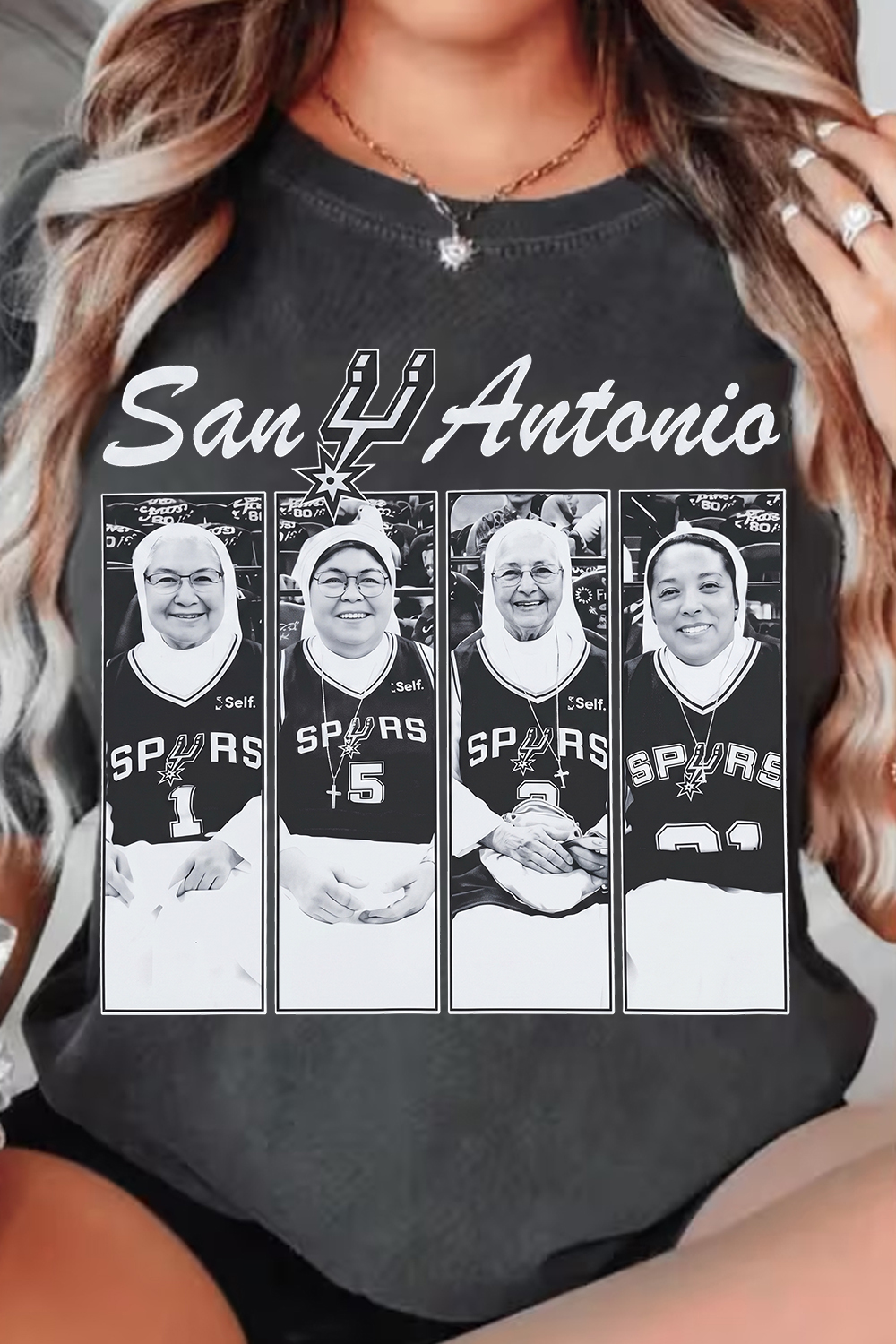 Las Monjas Del Spurs T-Shirt