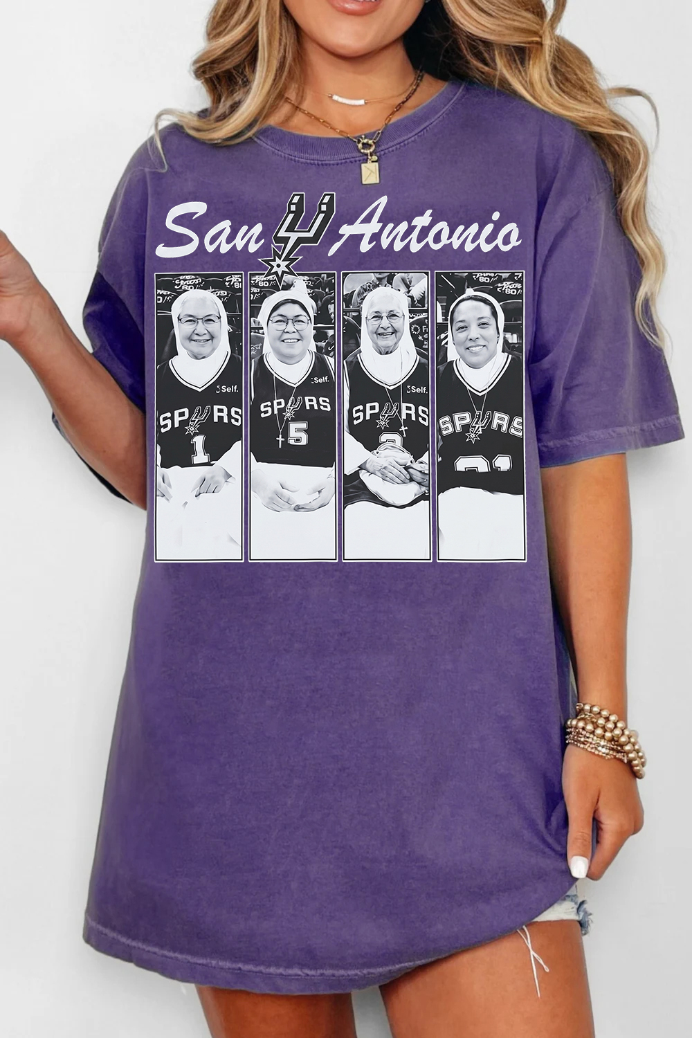 Las Monjas Del Spurs T-Shirt