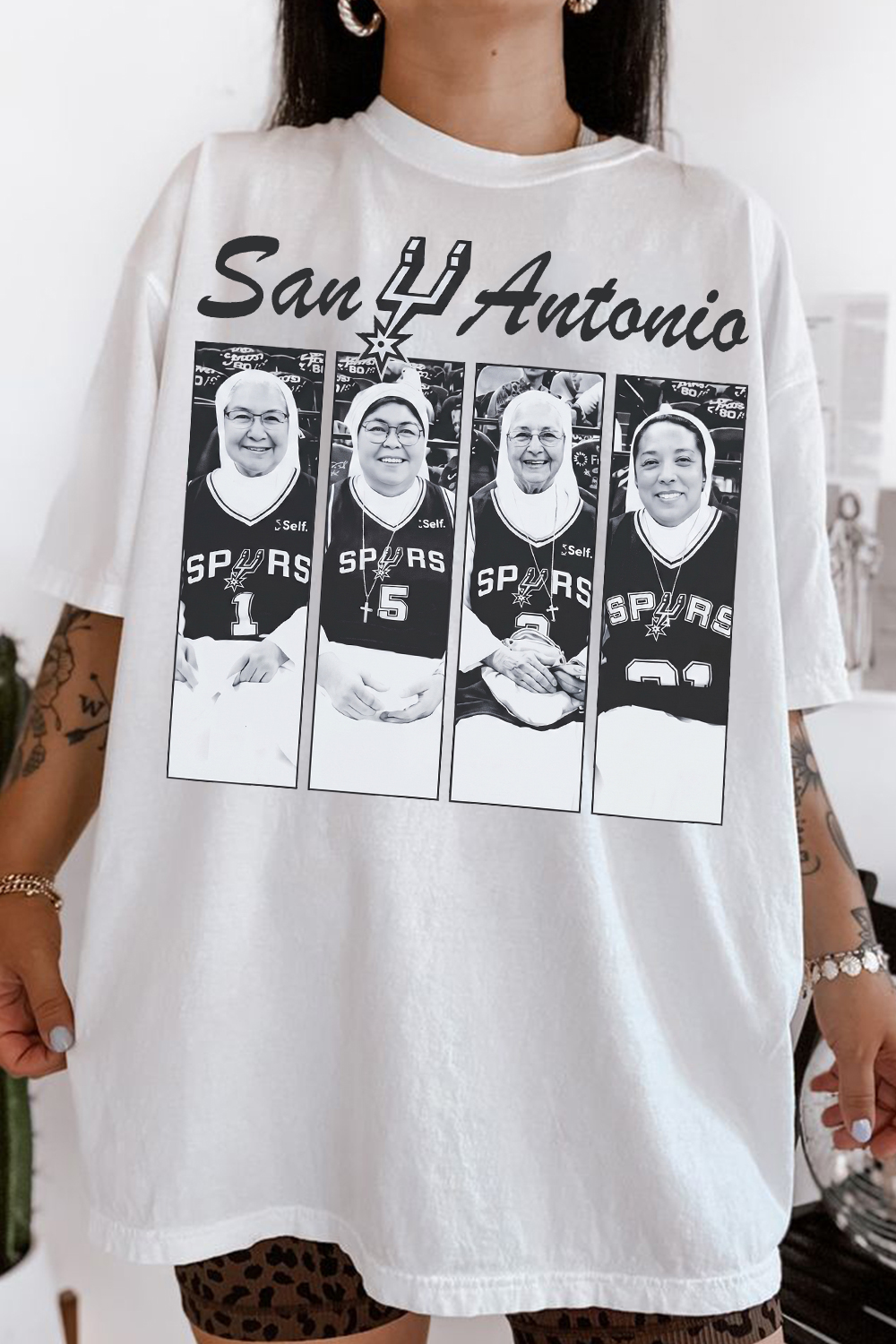 Las Monjas Del Spurs T-Shirt