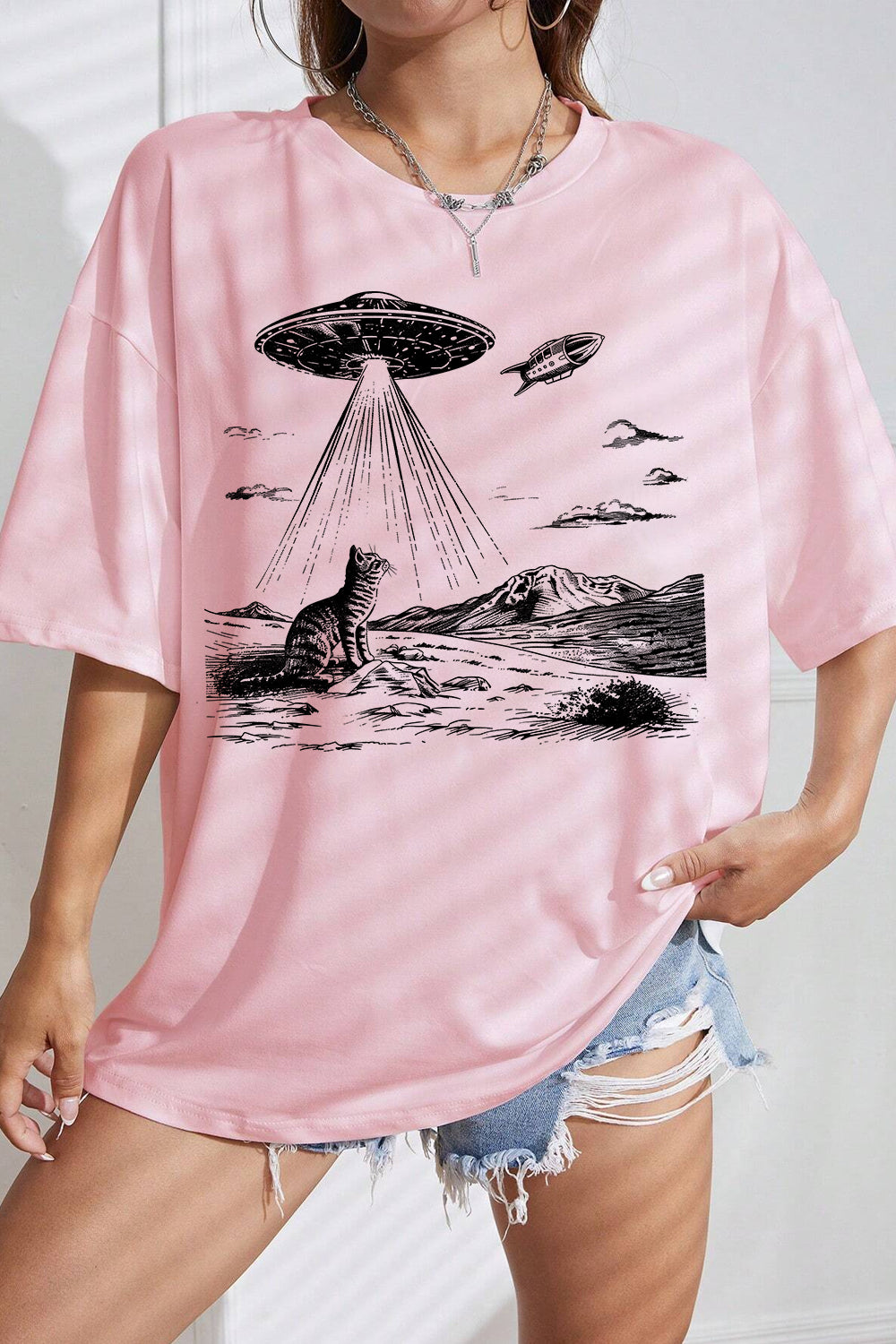 CAT UFO FUNNY GRAPHIC TEE FOR WOMEN