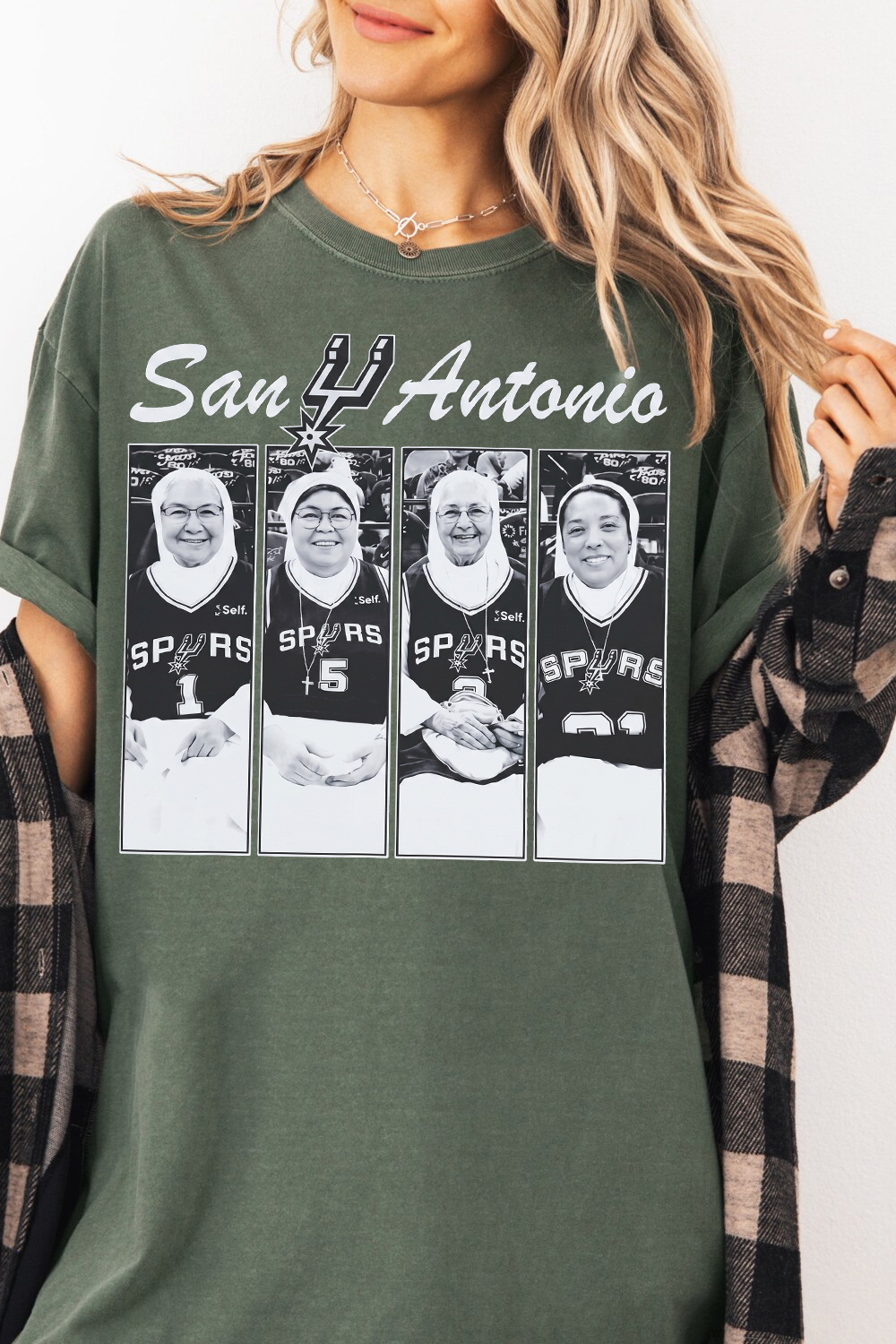 Las Monjas Del Spurs T-Shirt